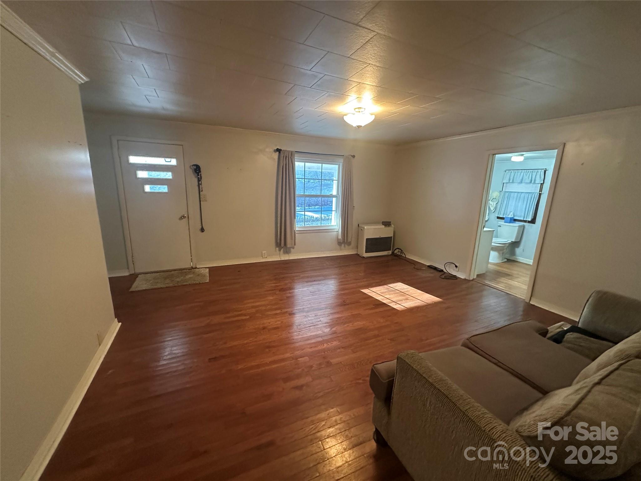 2812 Bald Mountain Road — Burnsville