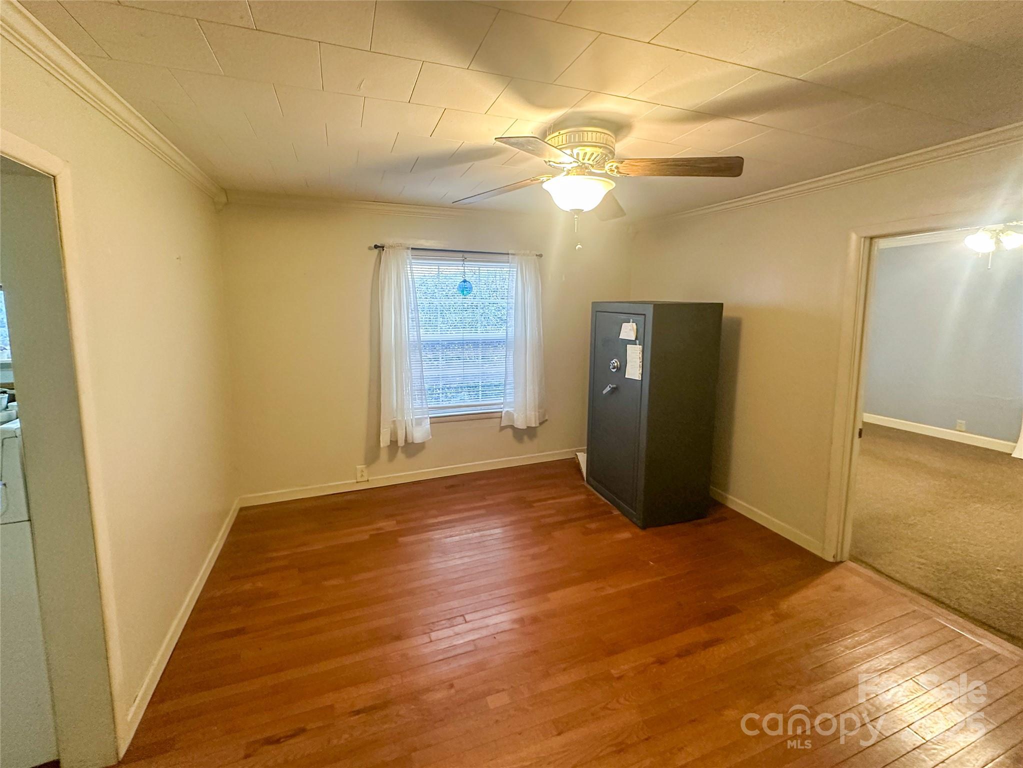 2812 Bald Mountain Road — Burnsville