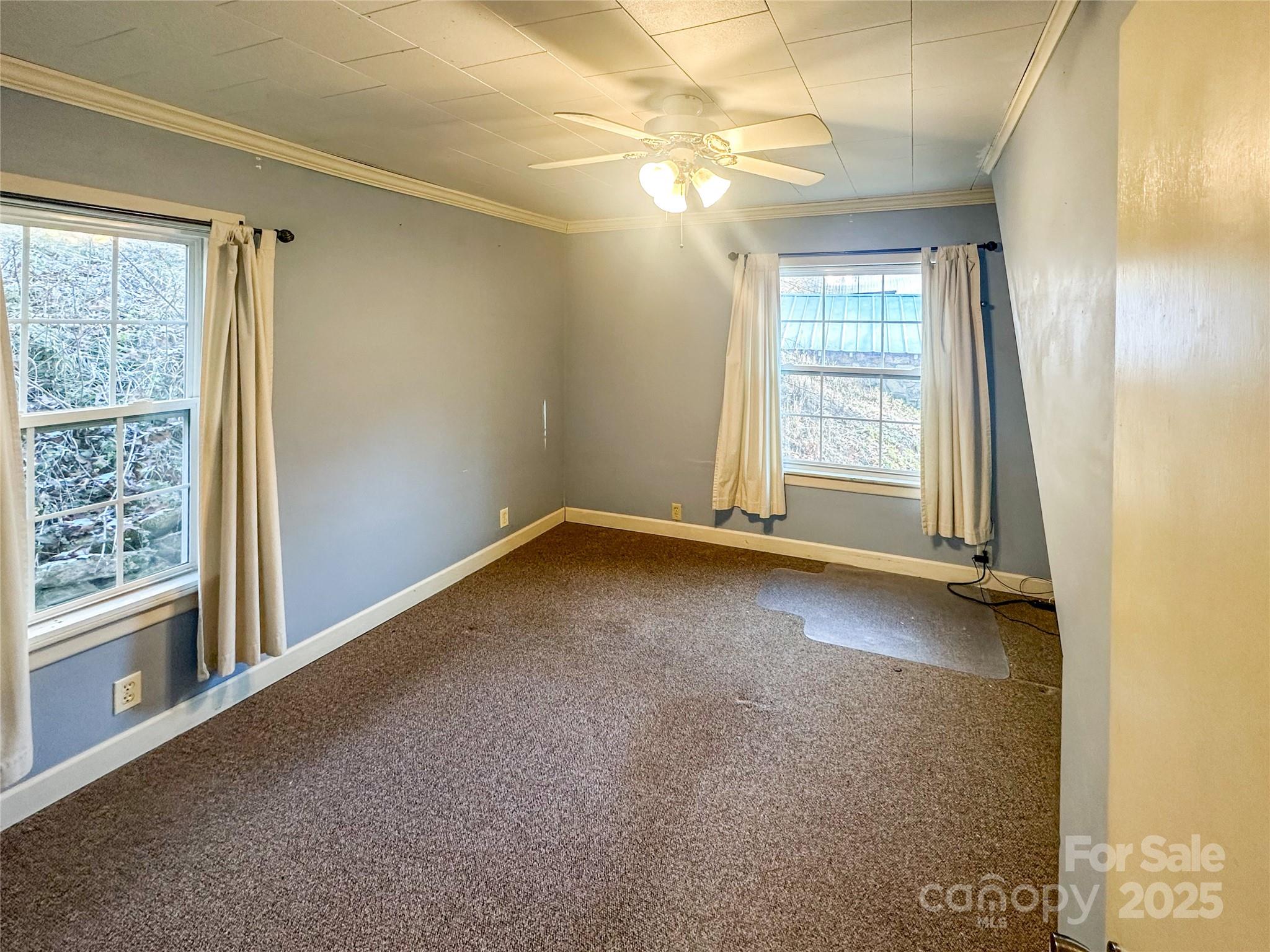 2812 Bald Mountain Road — Burnsville