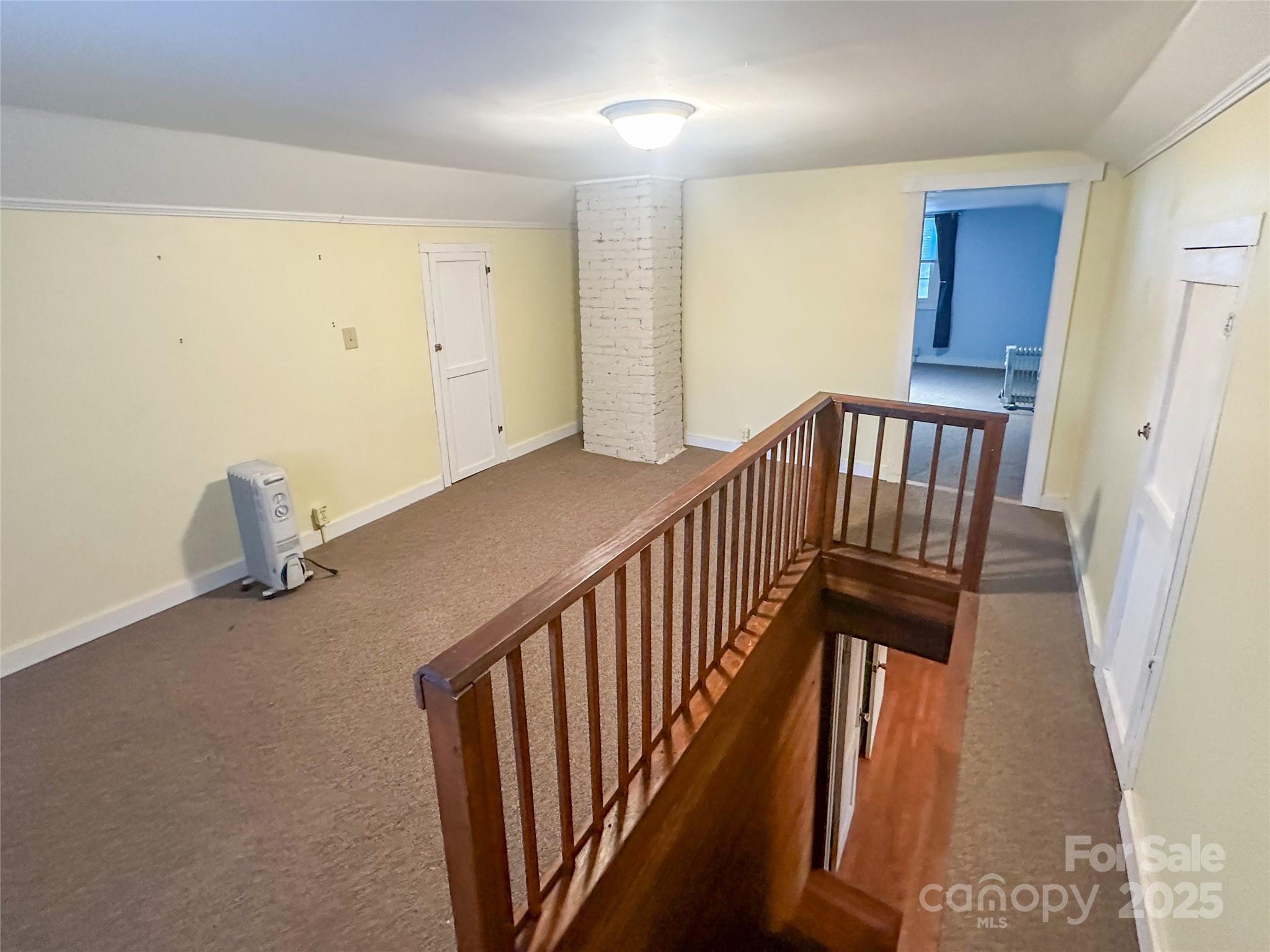 2812 Bald Mountain Road — Burnsville