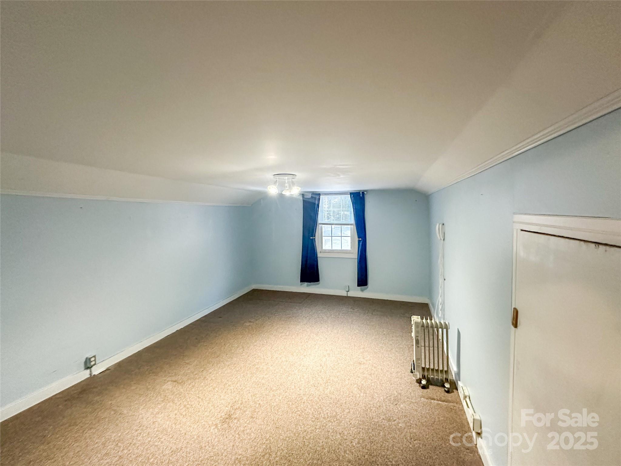 2812 Bald Mountain Road — Burnsville