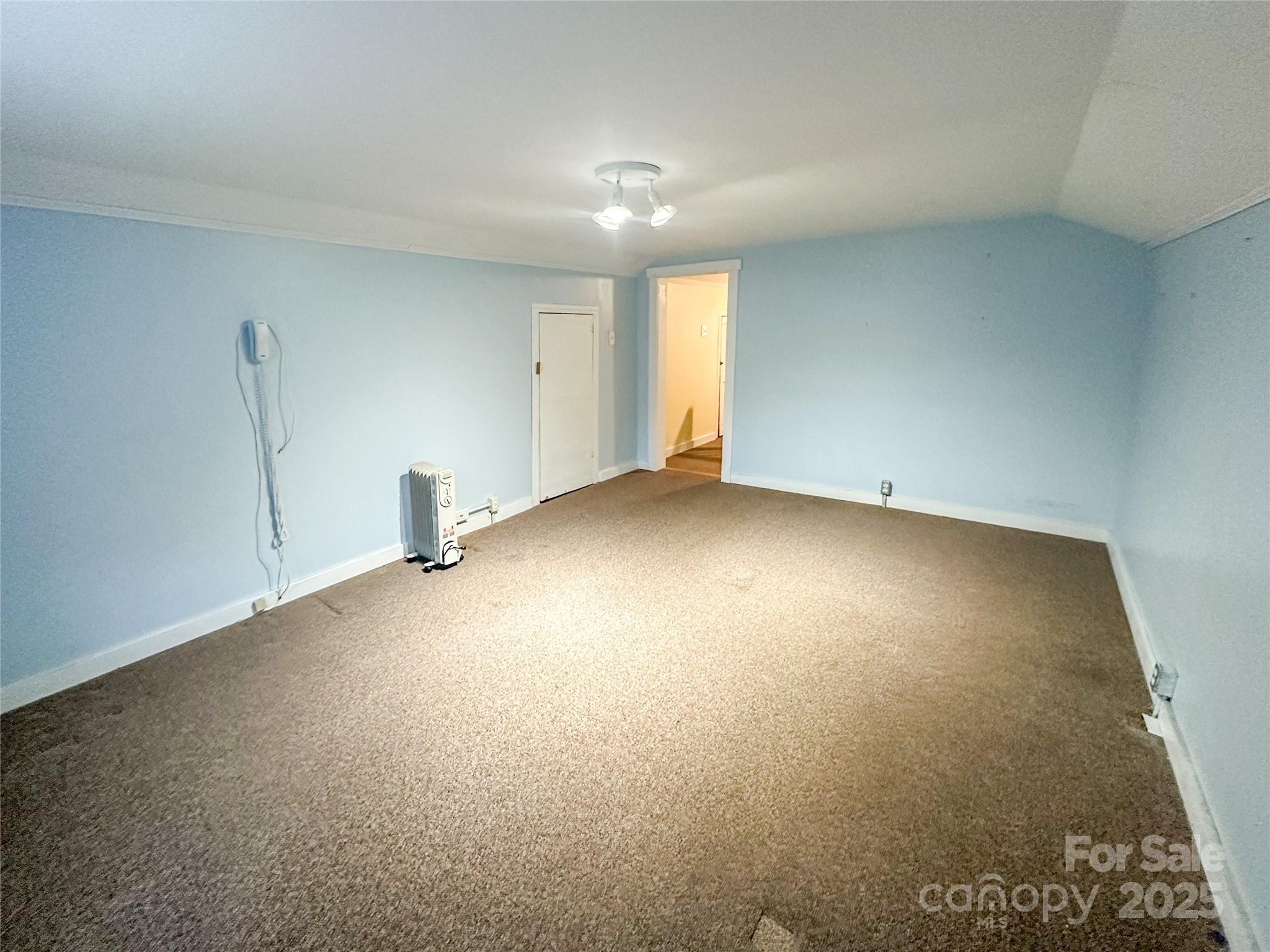 2812 Bald Mountain Road — Burnsville