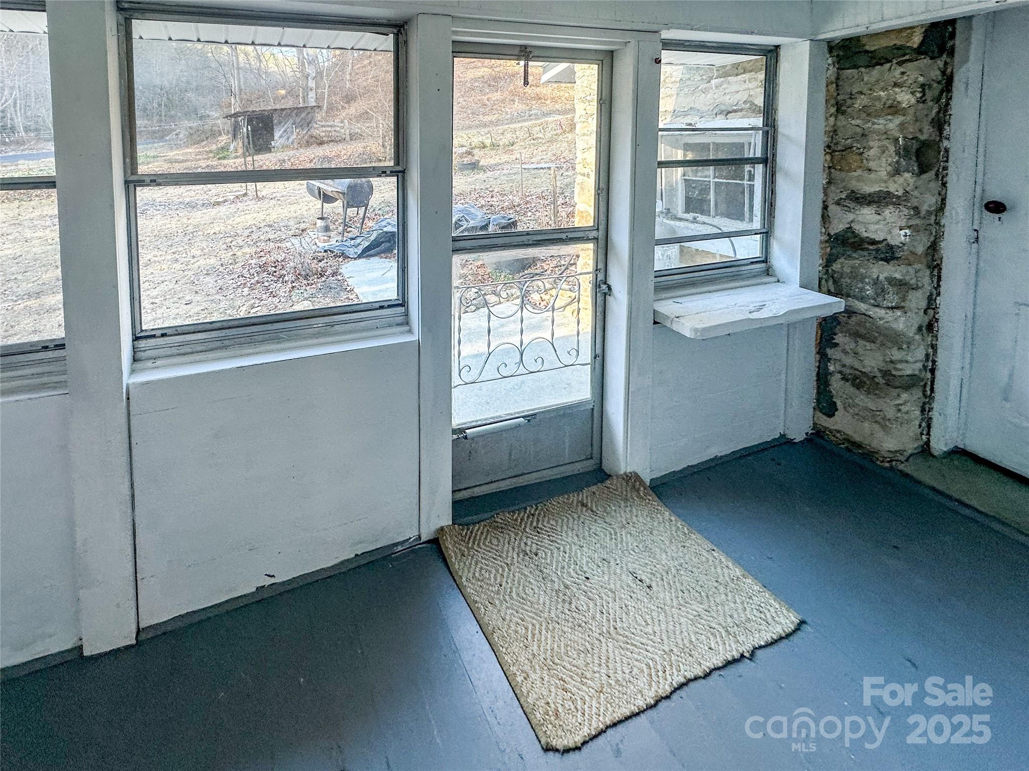 2812 Bald Mountain Road — Burnsville