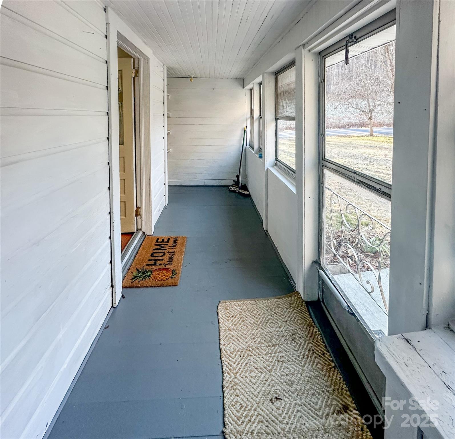 2812 Bald Mountain Road — Burnsville