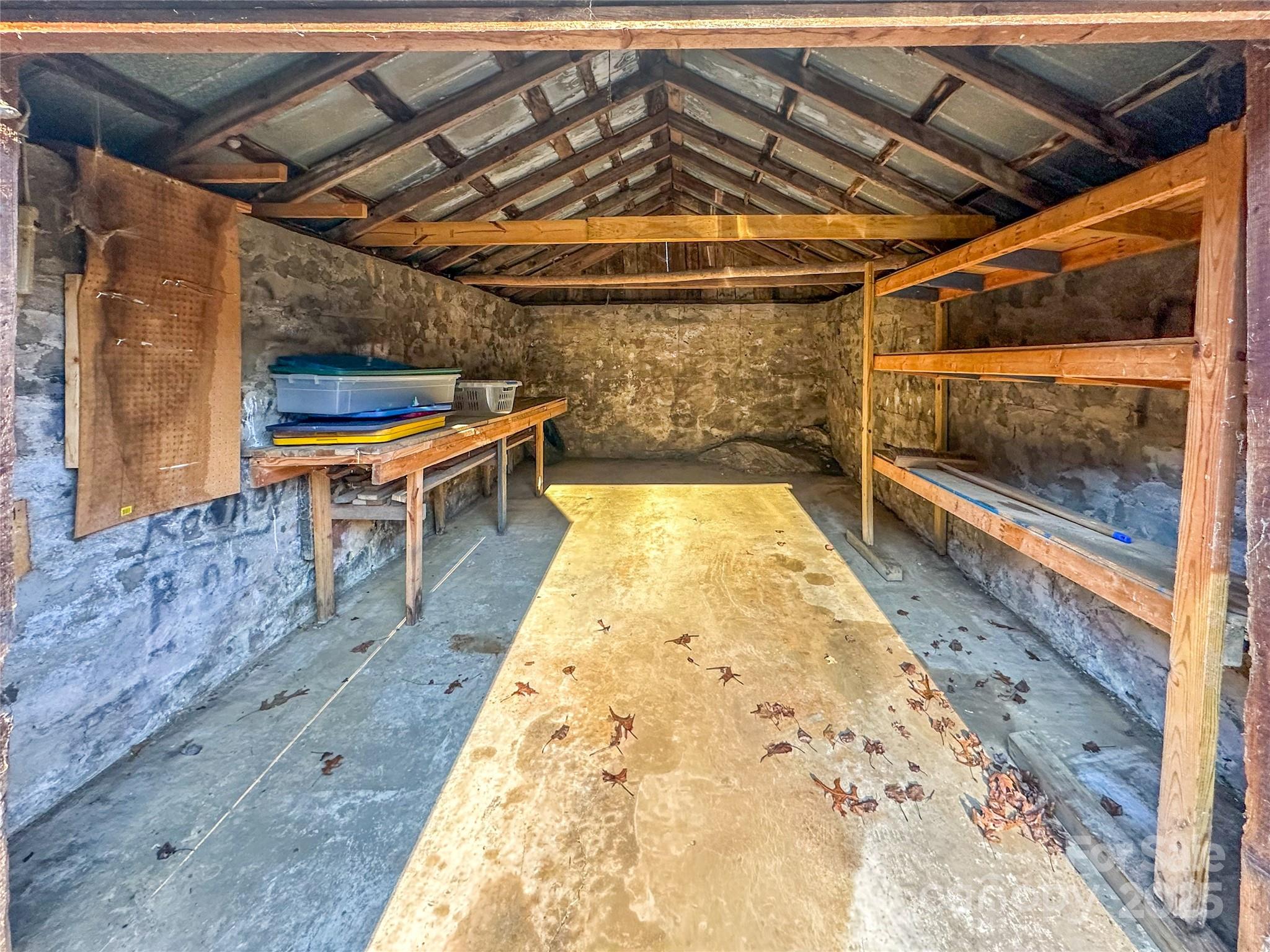 2812 Bald Mountain Road — Burnsville