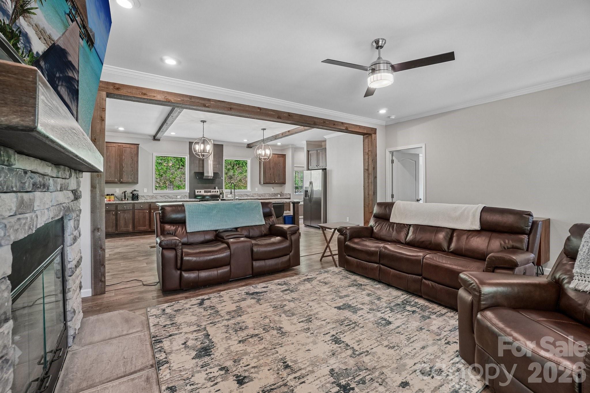 590 Willow Lane — Marshall