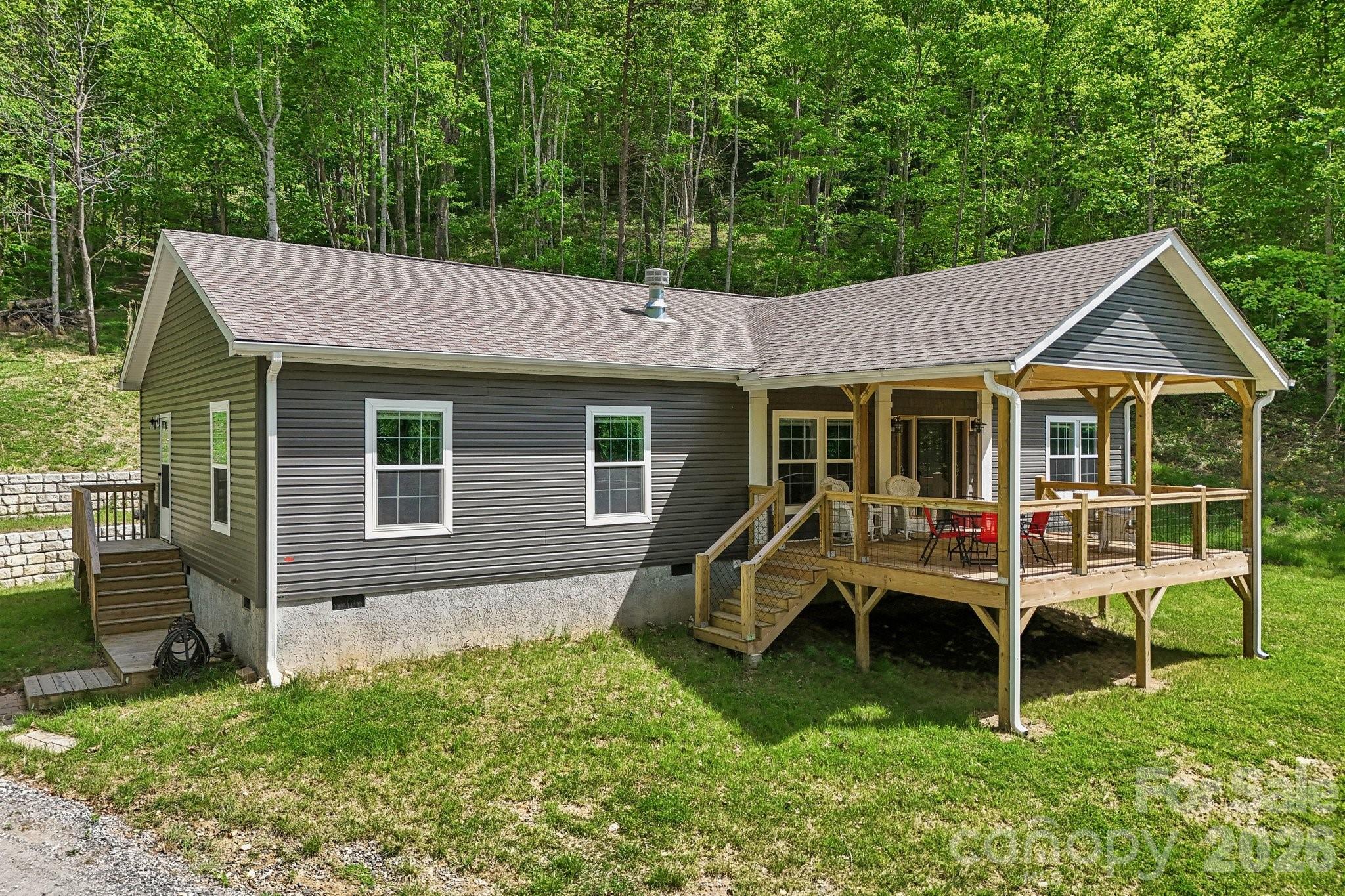 590 Willow Lane — Marshall