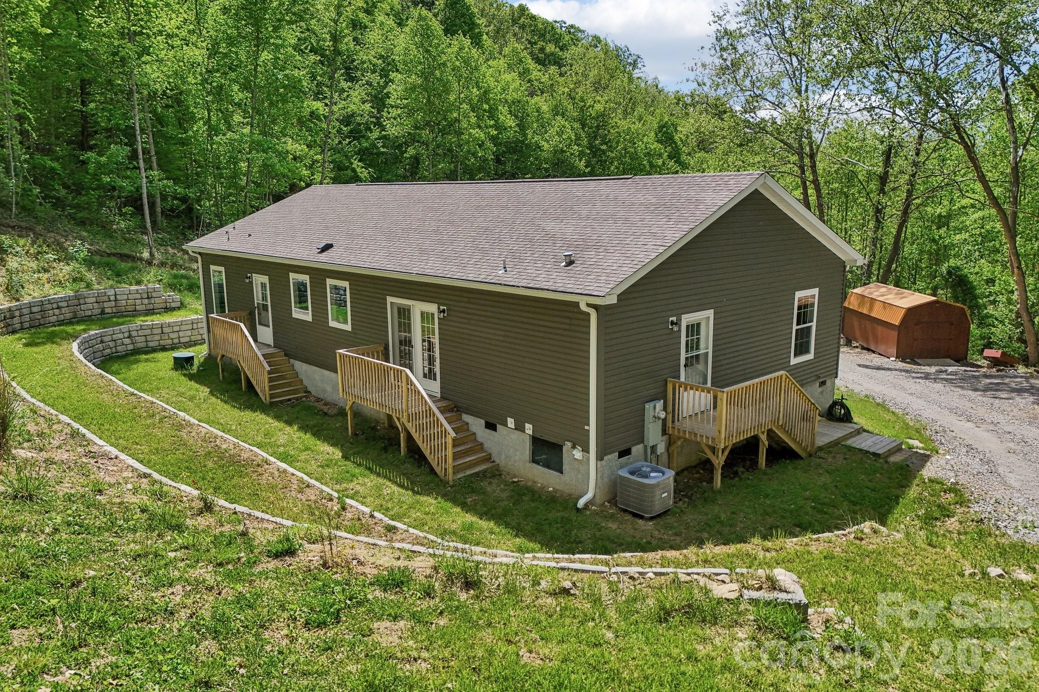 590 Willow Lane — Marshall