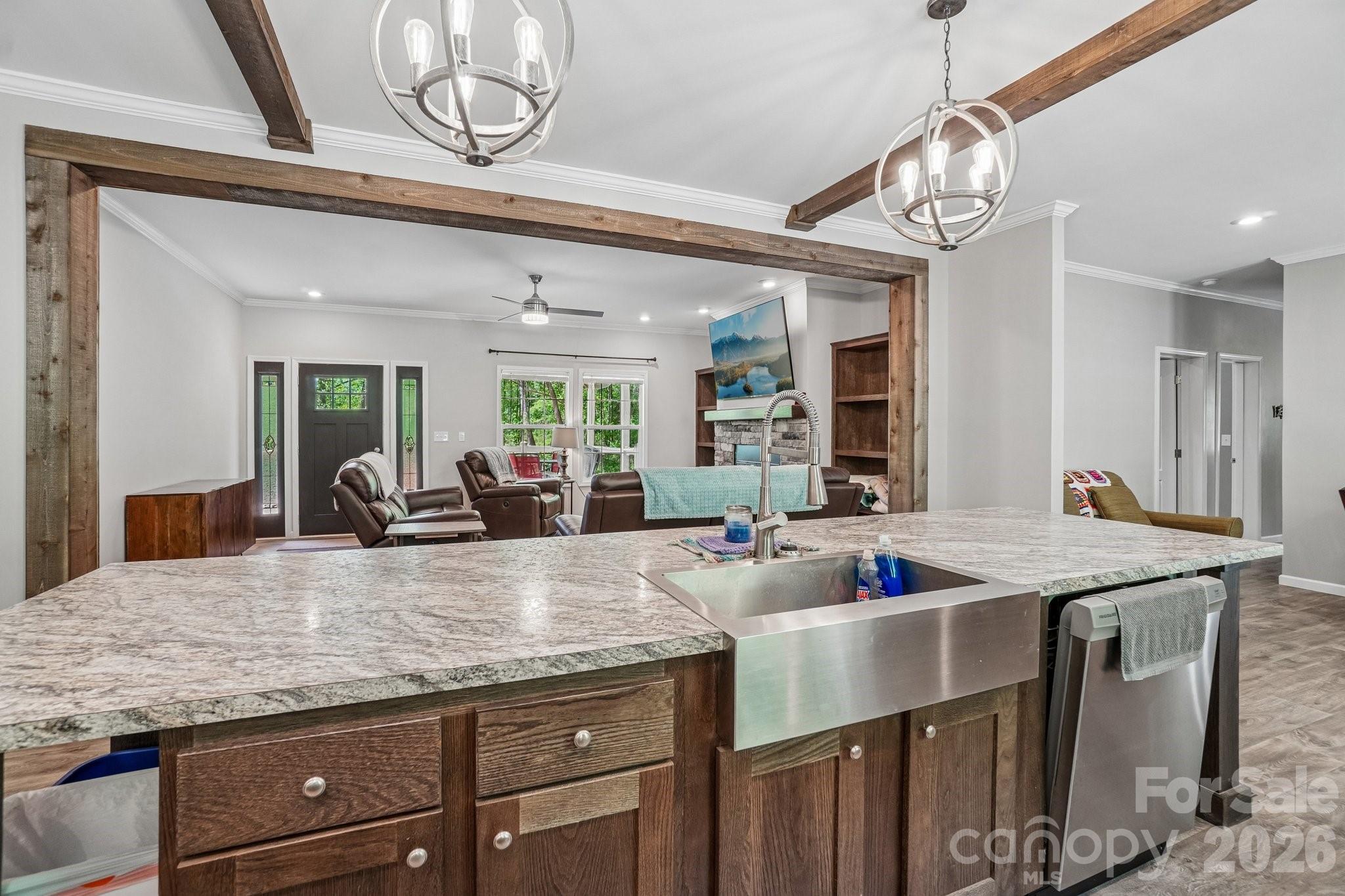 590 Willow Lane — Marshall