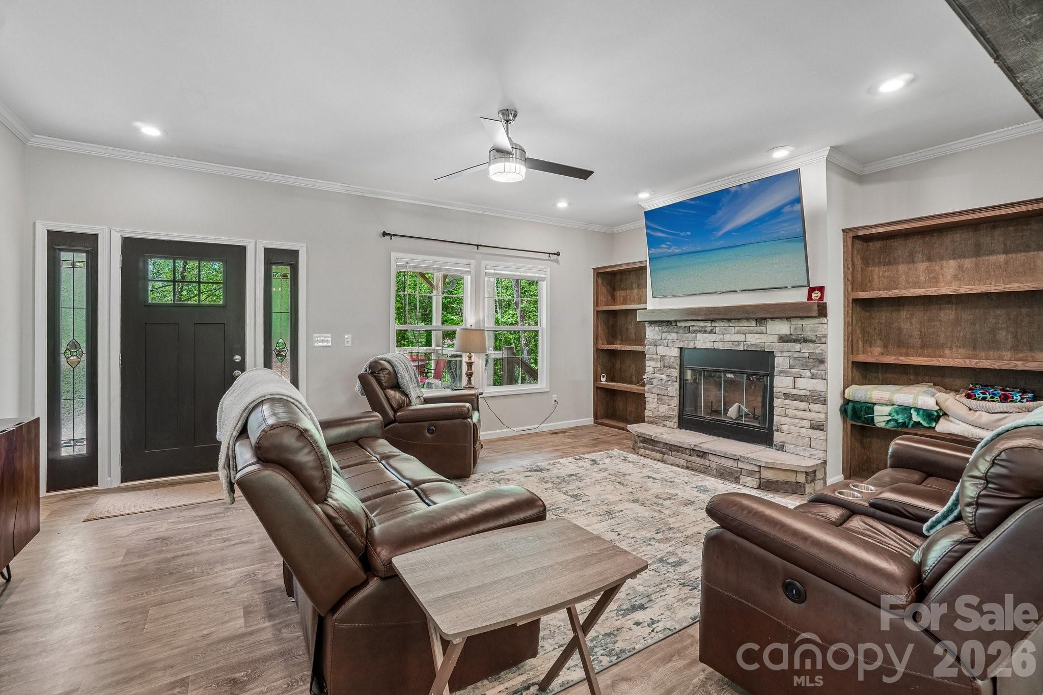 590 Willow Lane — Marshall