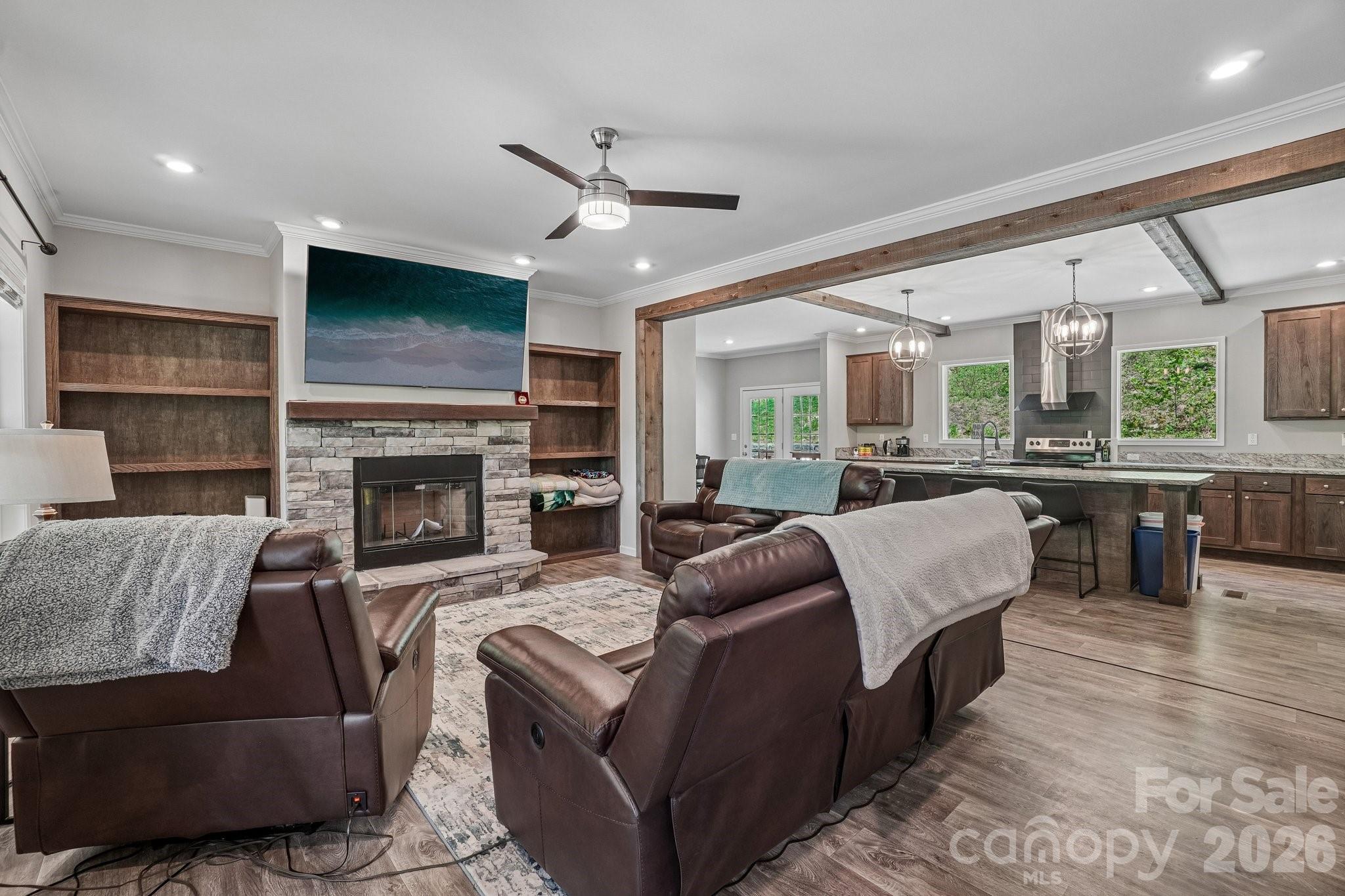 590 Willow Lane — Marshall