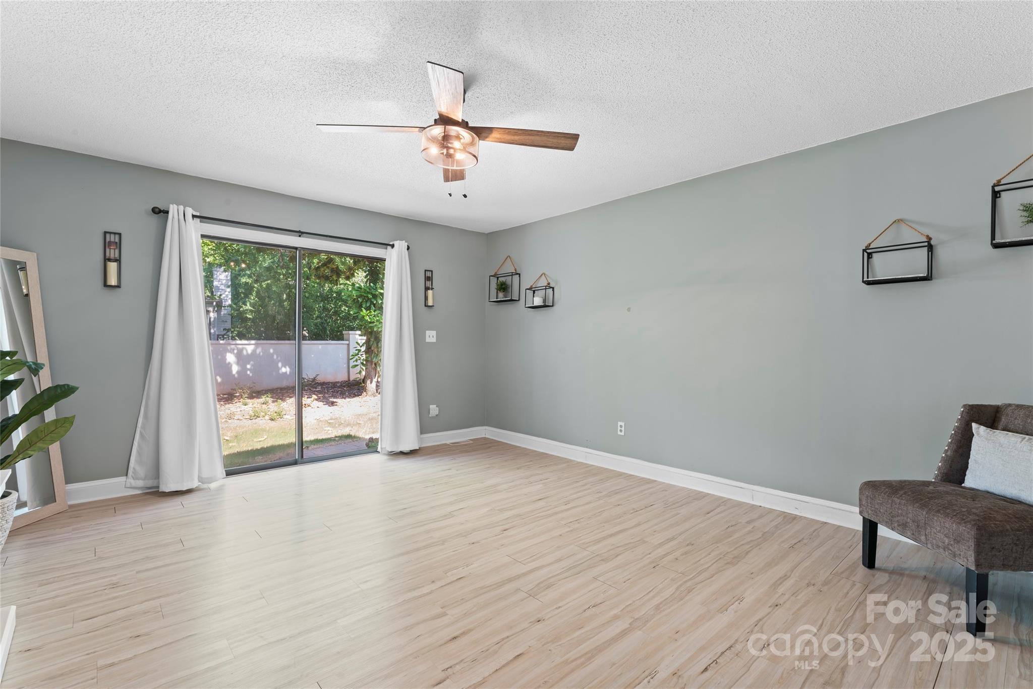 35 Heritage Drive — Clover