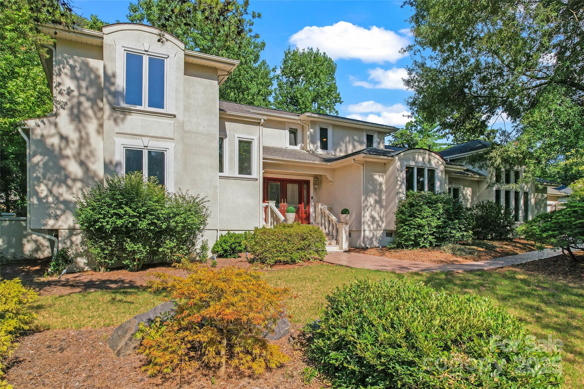35 Heritage Drive — Clover