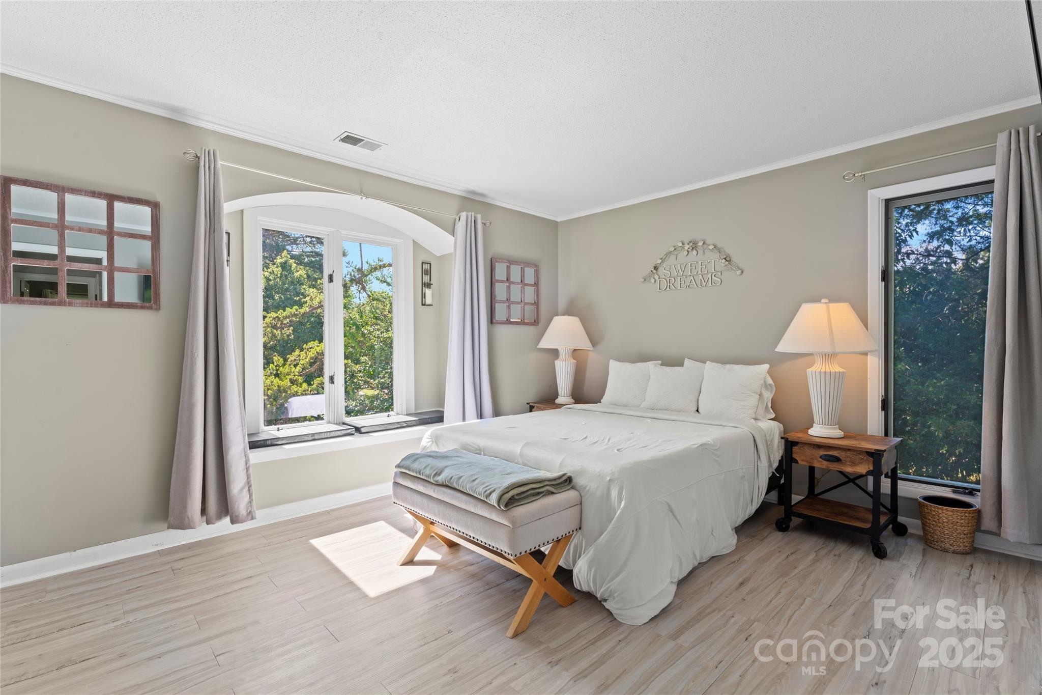 35 Heritage Drive — Clover