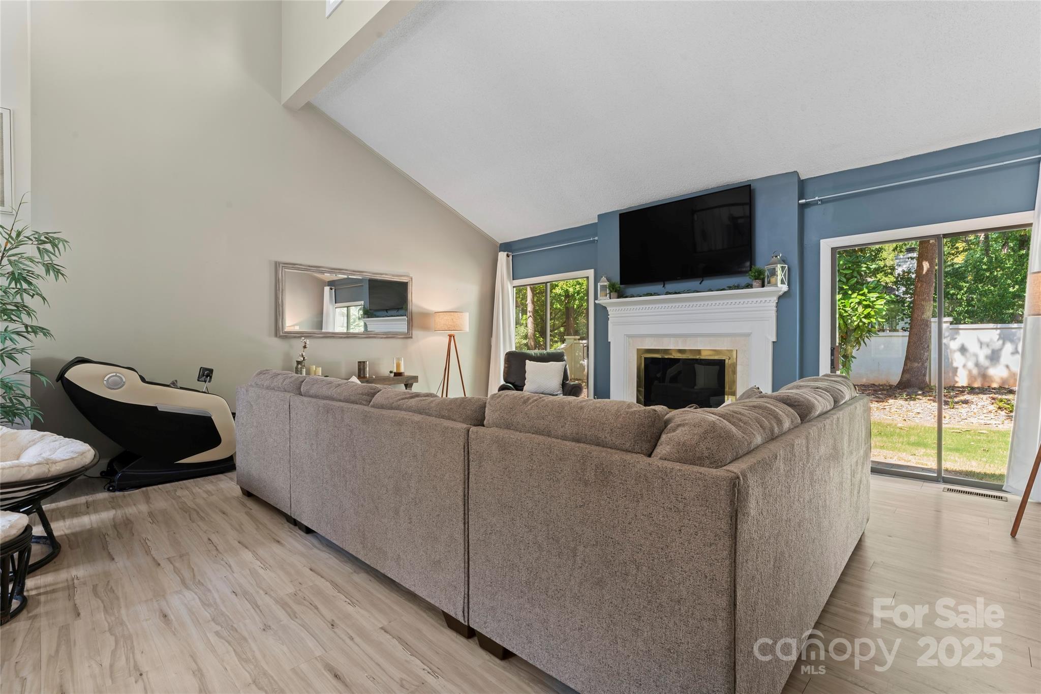 35 Heritage Drive — Clover