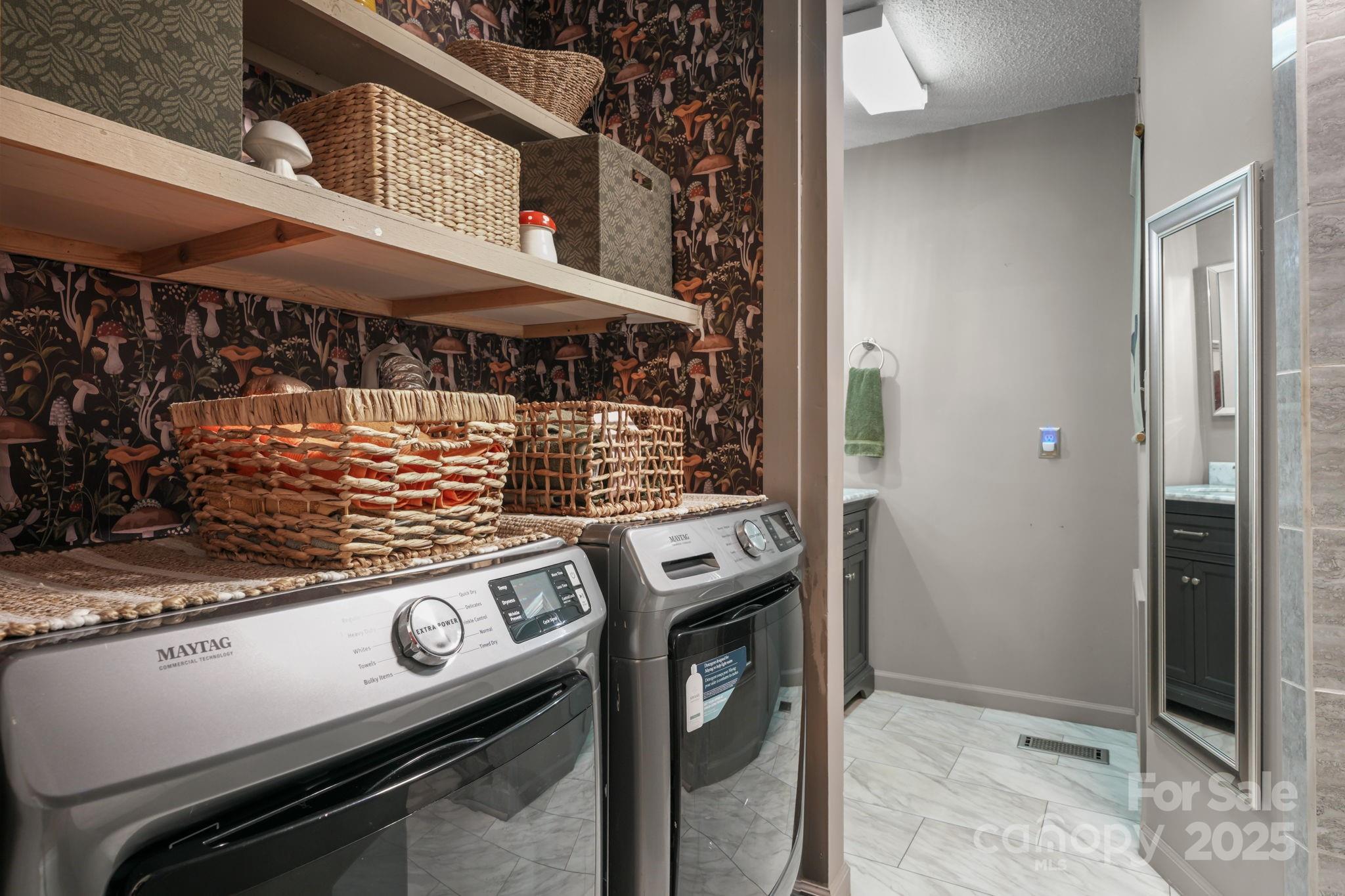 4441 Snyders Way — Lenoir