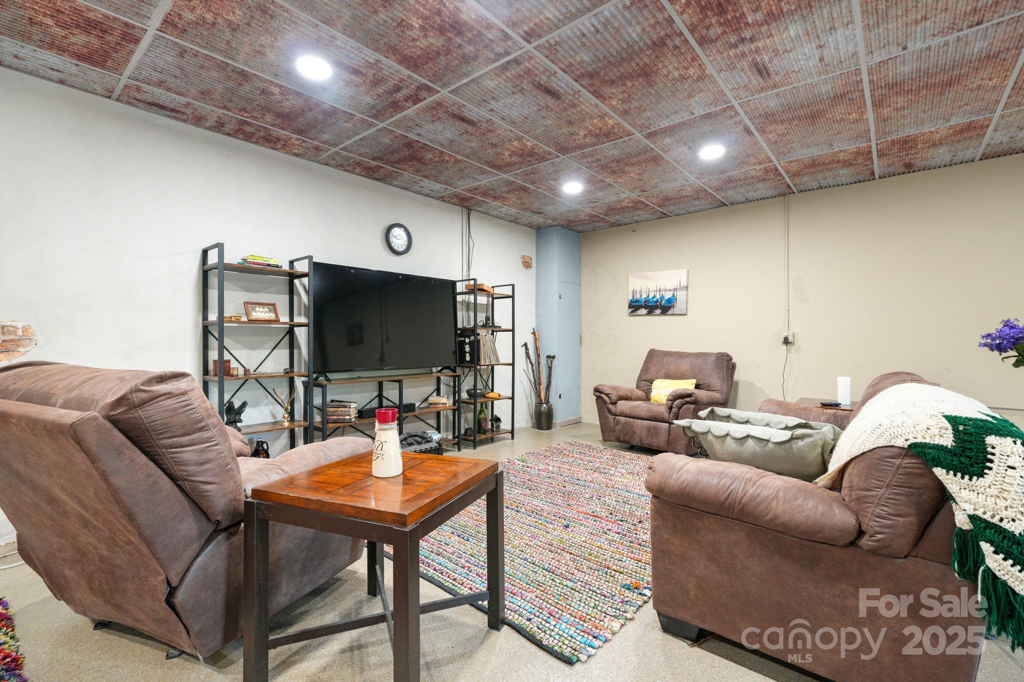 4441 Snyders Way — Lenoir