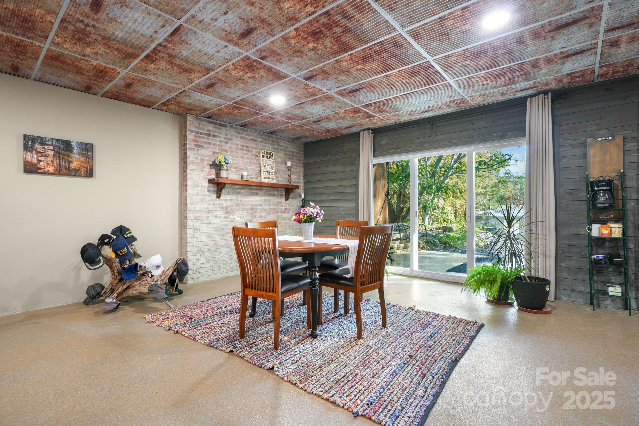 4441 Snyders Way — Lenoir