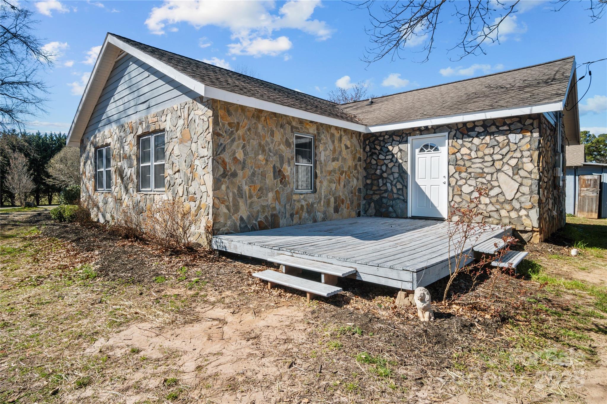 1953 Big Island Road — Rutherfordton