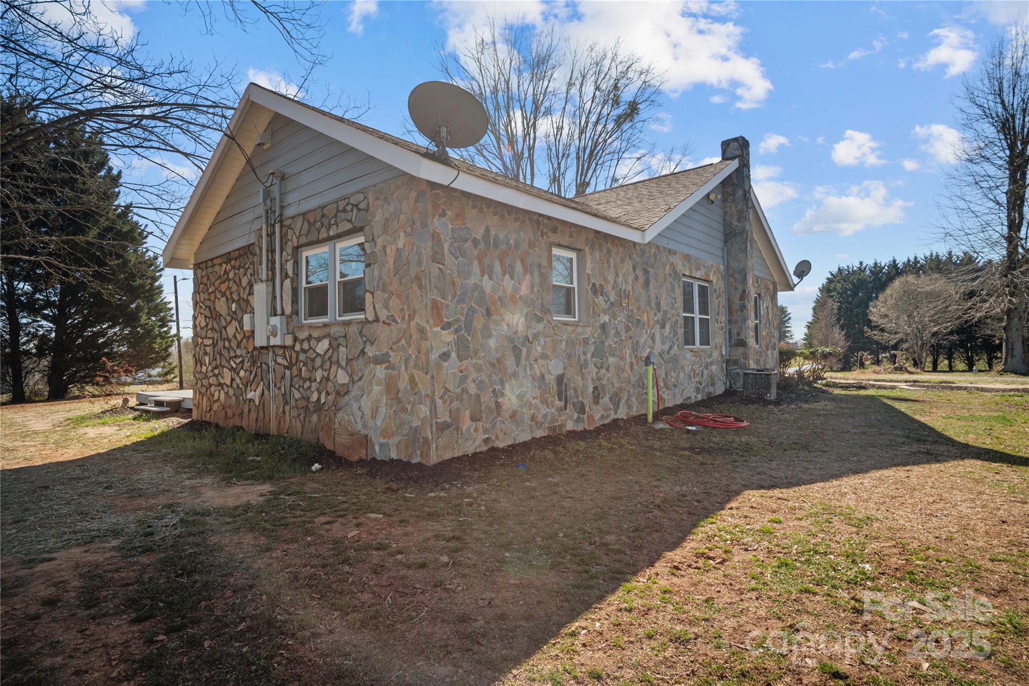 1953 Big Island Road — Rutherfordton