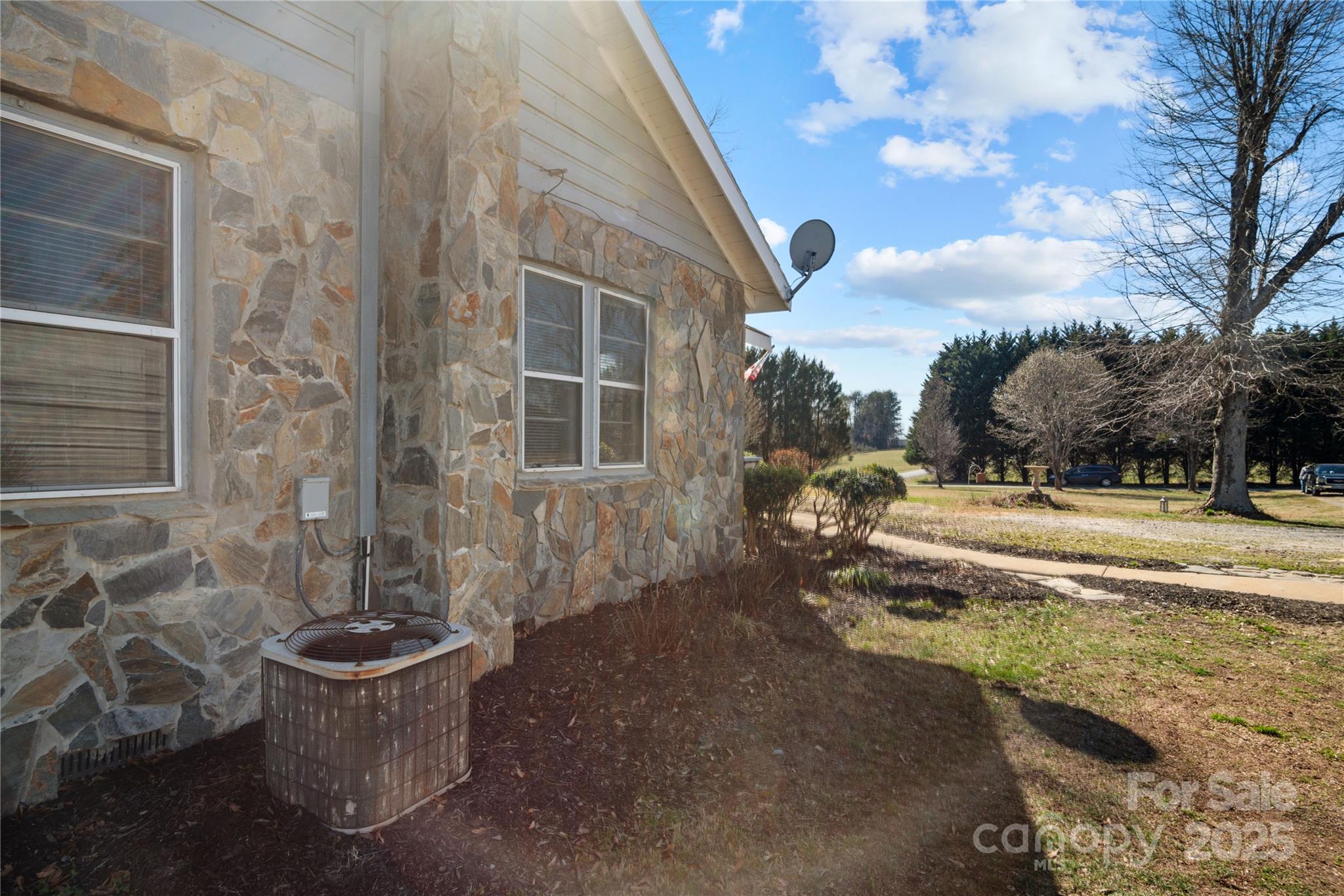 1953 Big Island Road — Rutherfordton