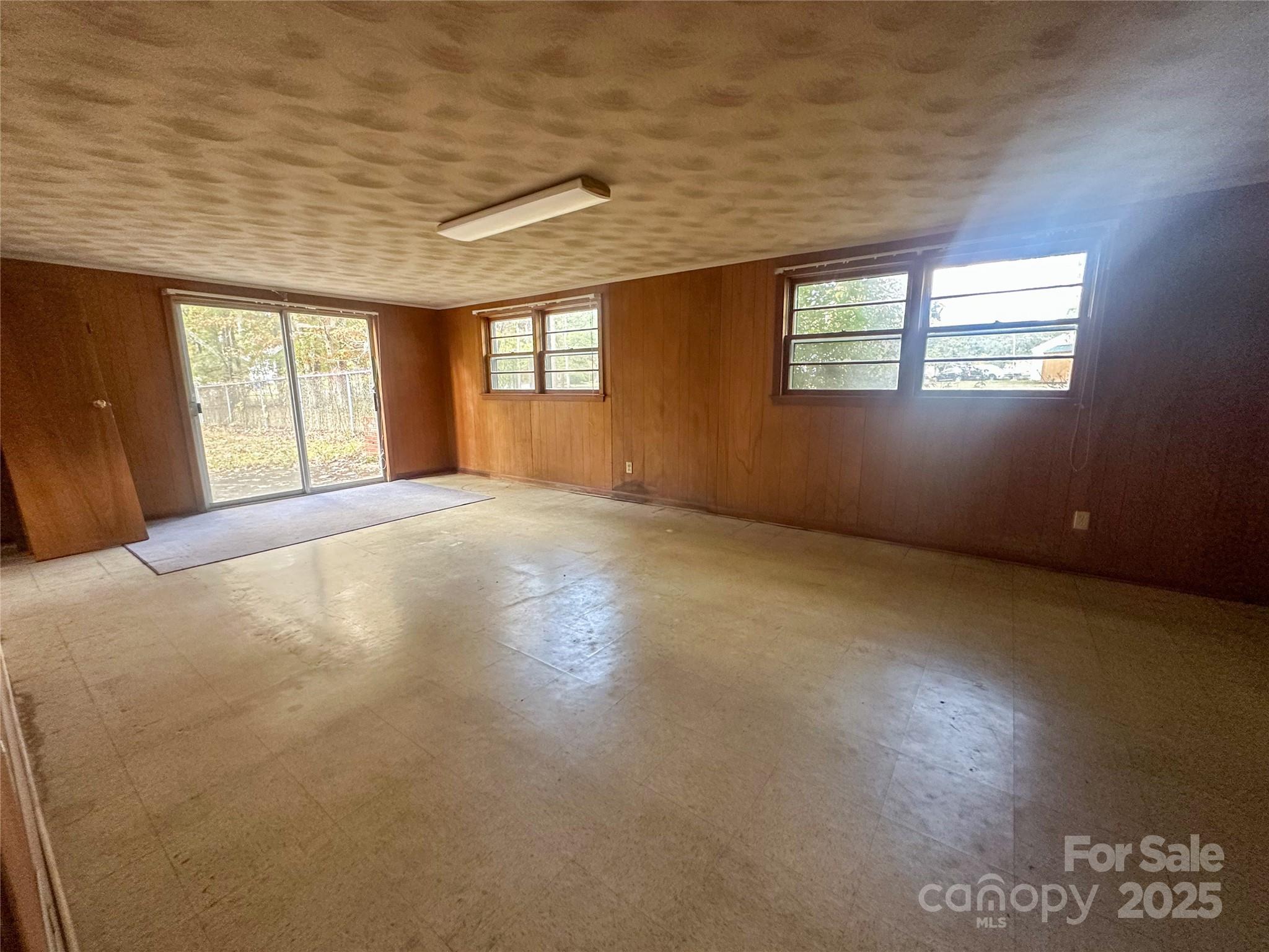 1910 Midwood Drive — Albemarle