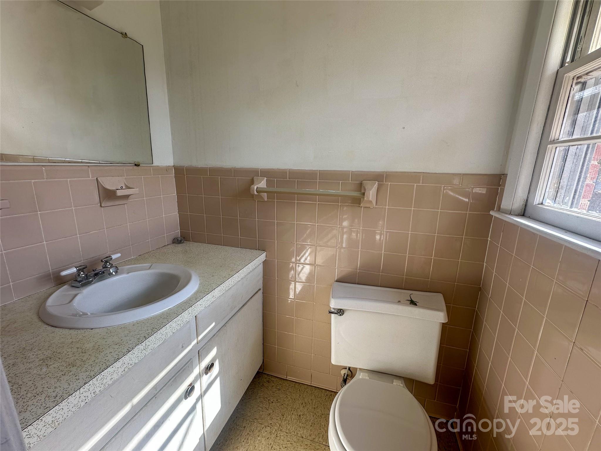 1910 Midwood Drive — Albemarle