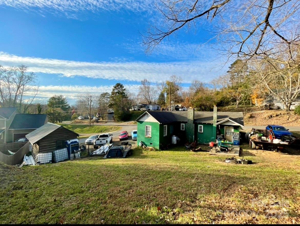 130 Lookout Road — Asheville