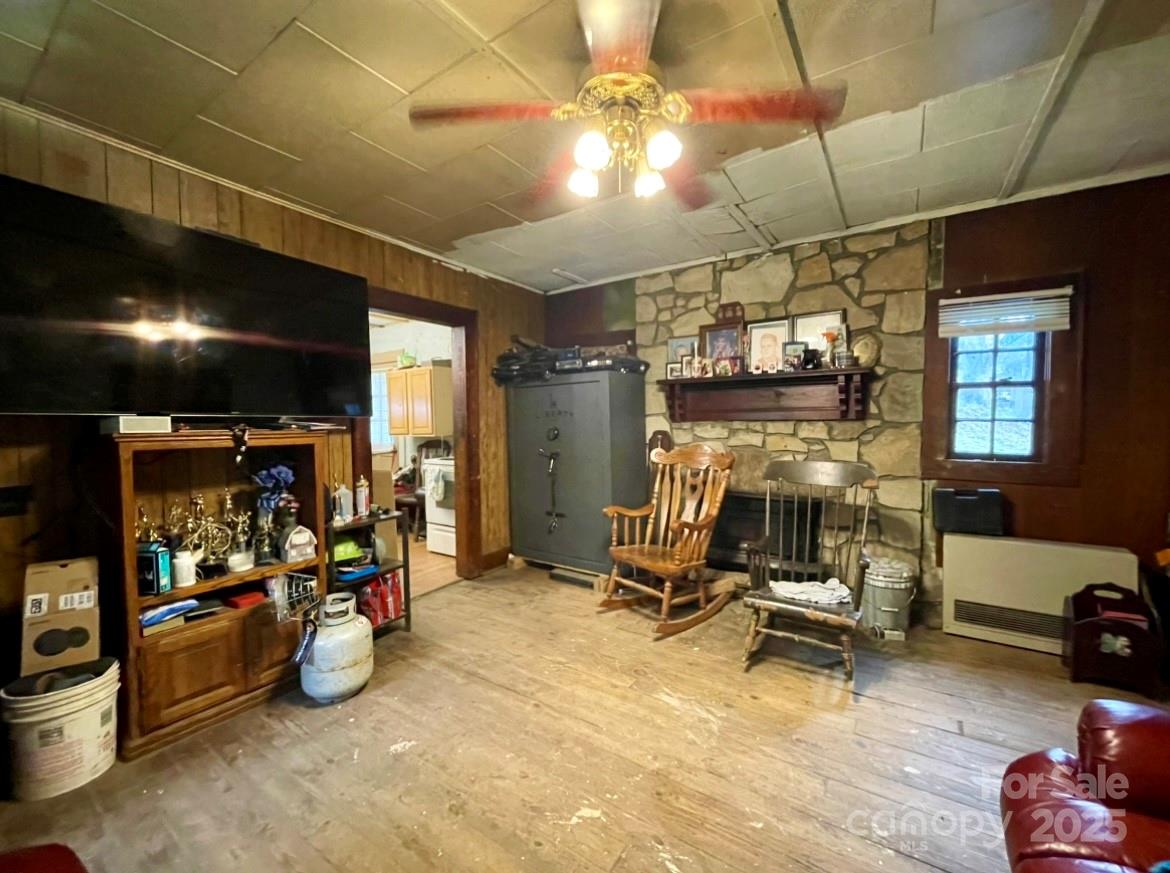 130 Lookout Road — Asheville