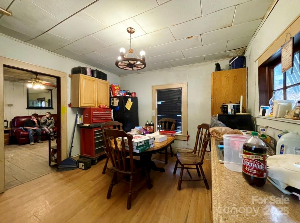130 Lookout Road — Asheville