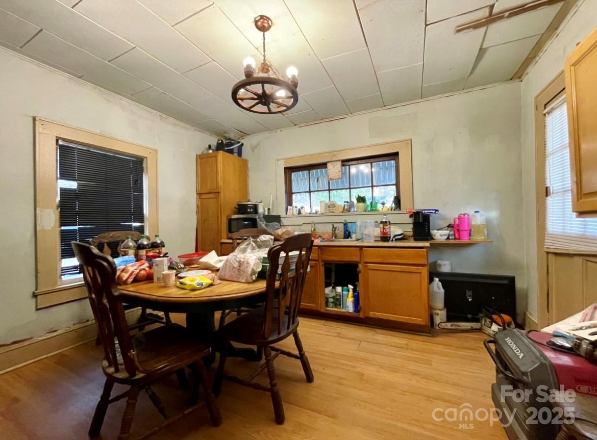130 Lookout Road — Asheville