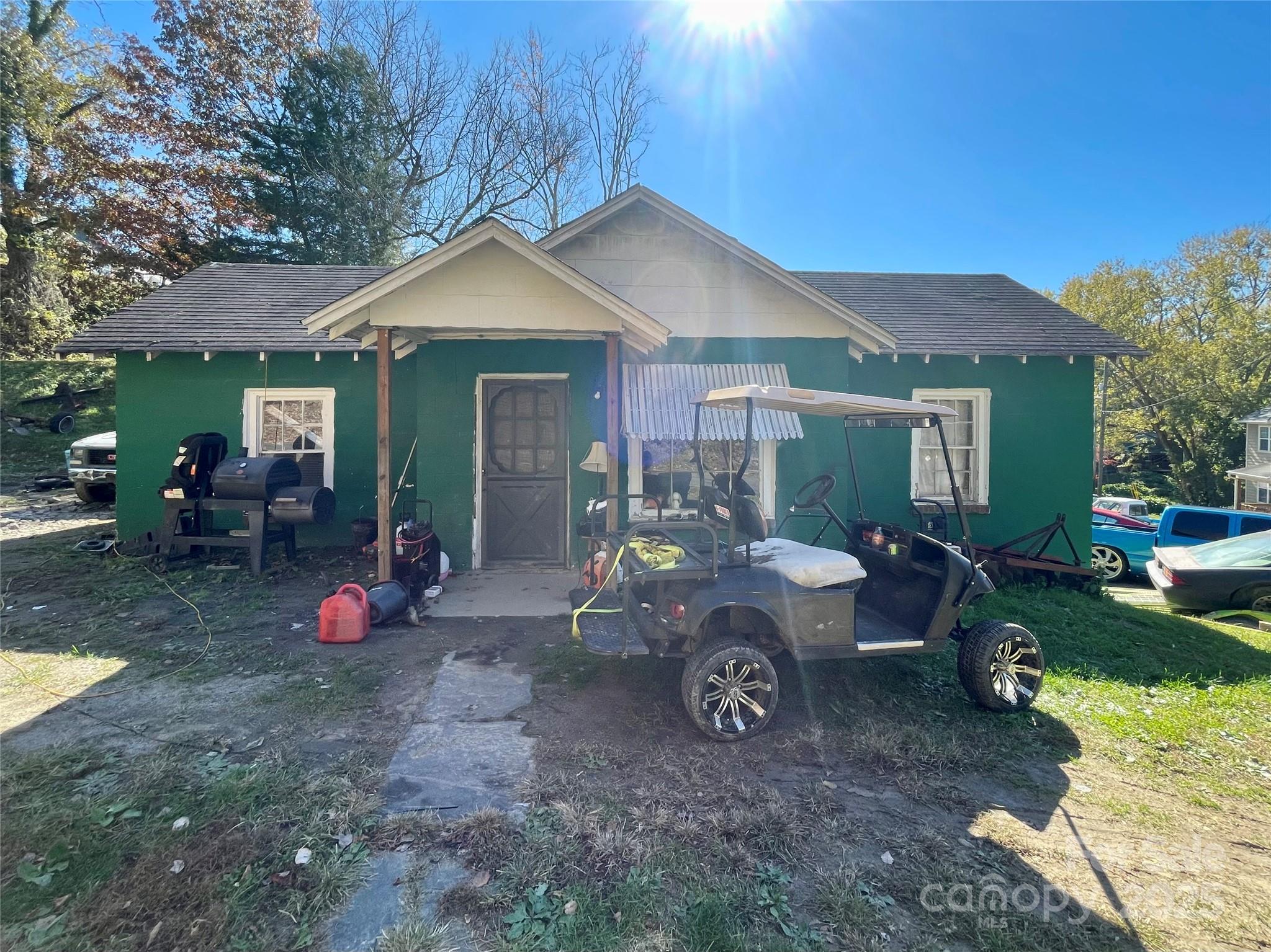 130 Lookout Road — Asheville