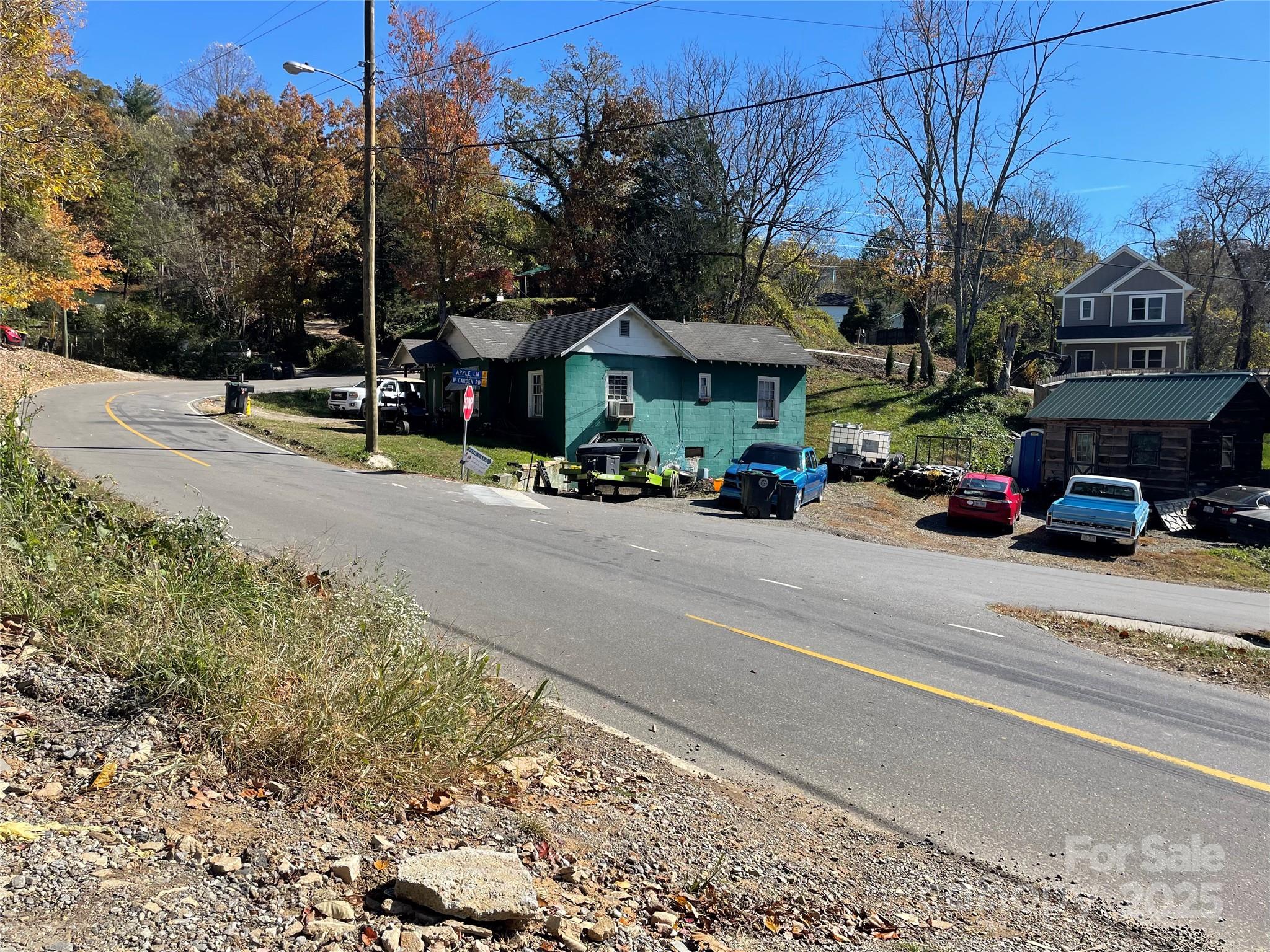 130 Lookout Road — Asheville