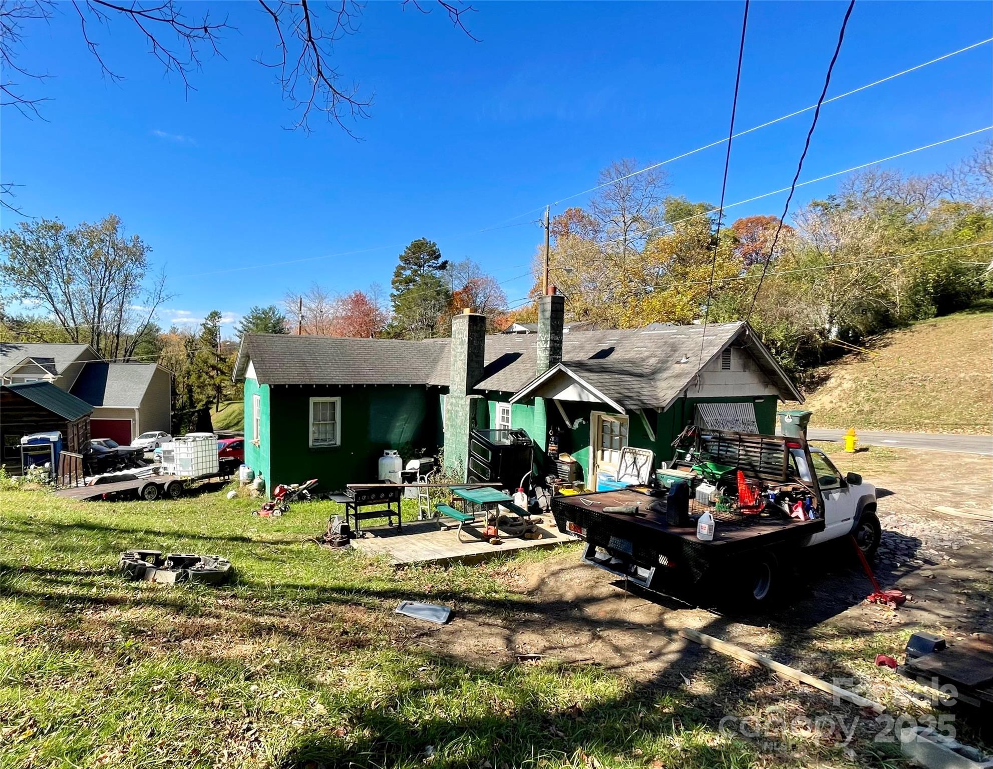 130 Lookout Road — Asheville