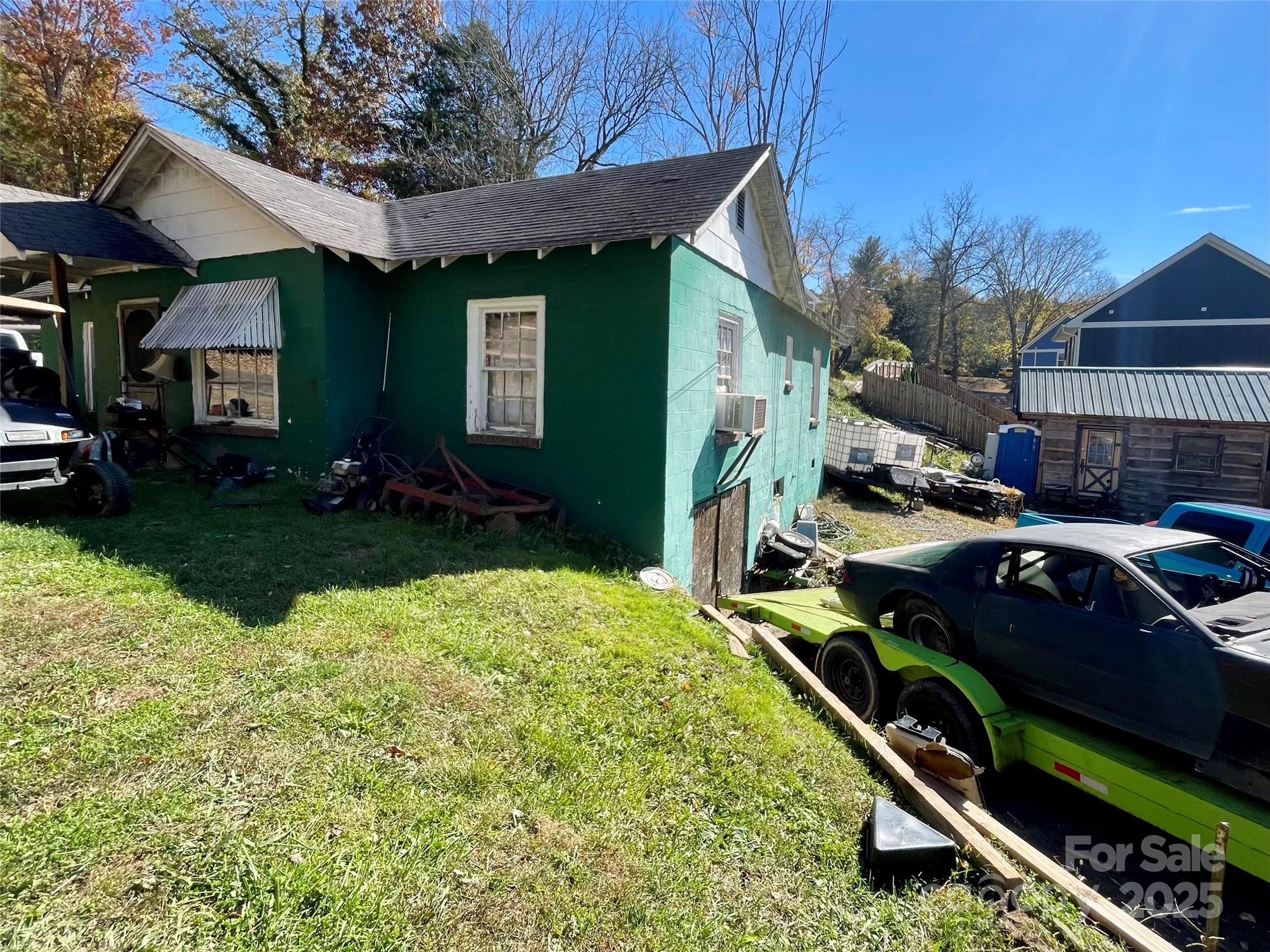 130 Lookout Road — Asheville