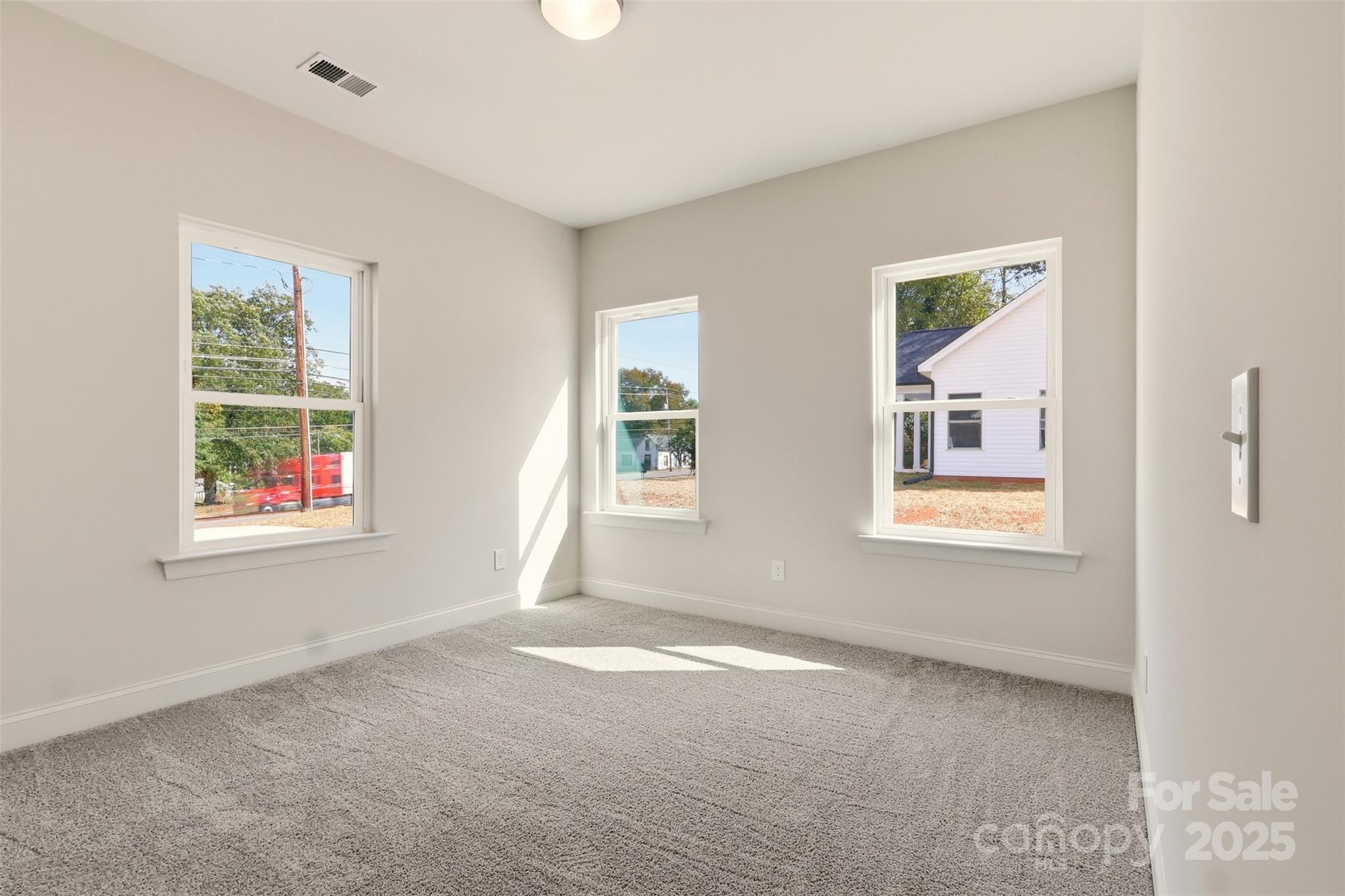 128 N Main Street — Granite Falls