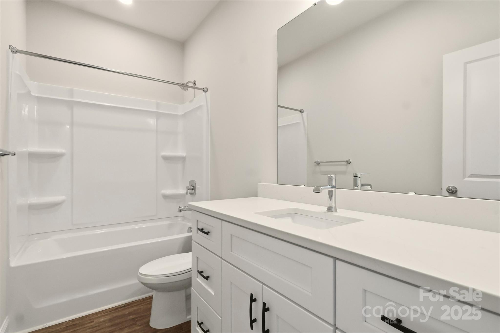 128 N Main Street — Granite Falls