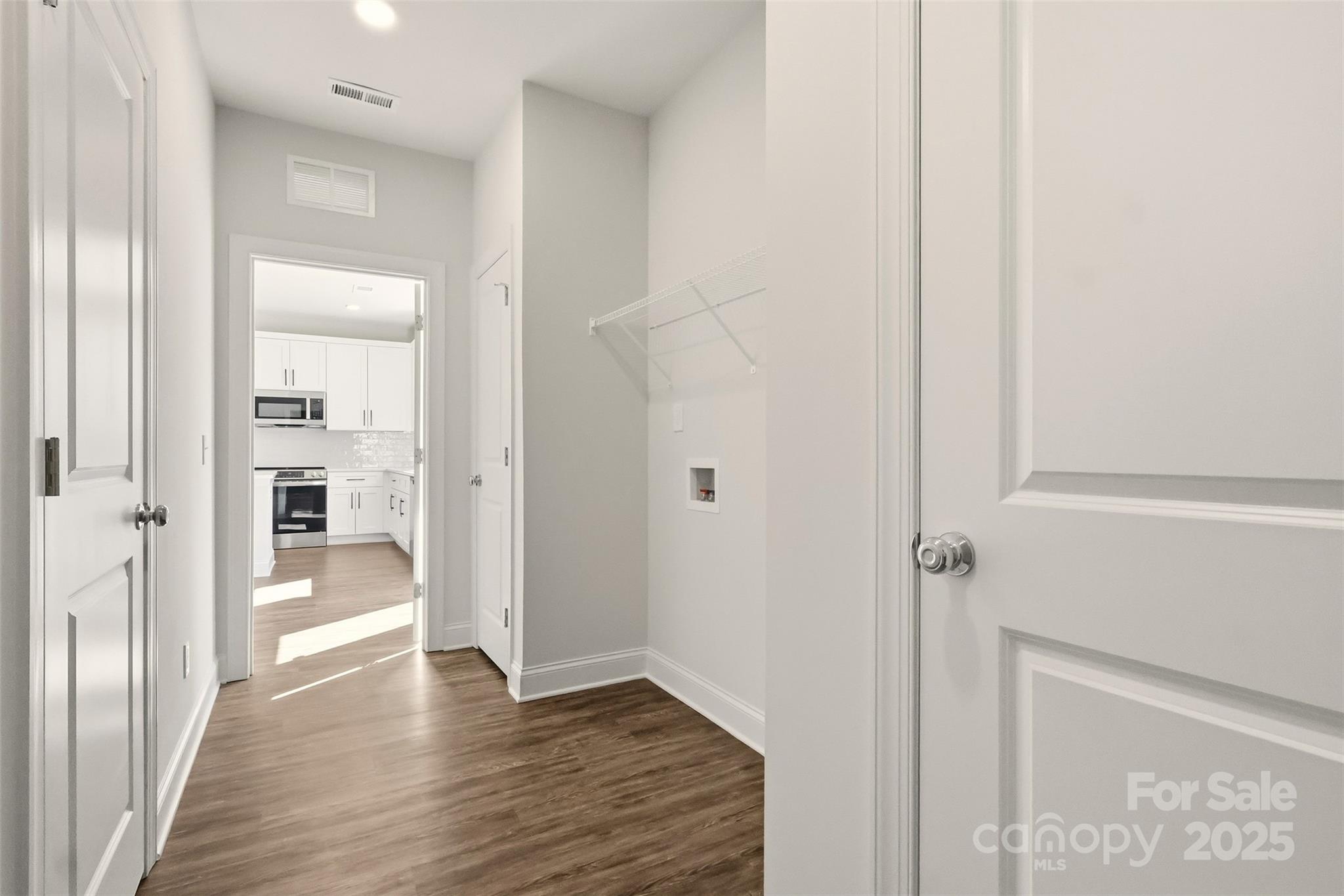 128 N Main Street — Granite Falls