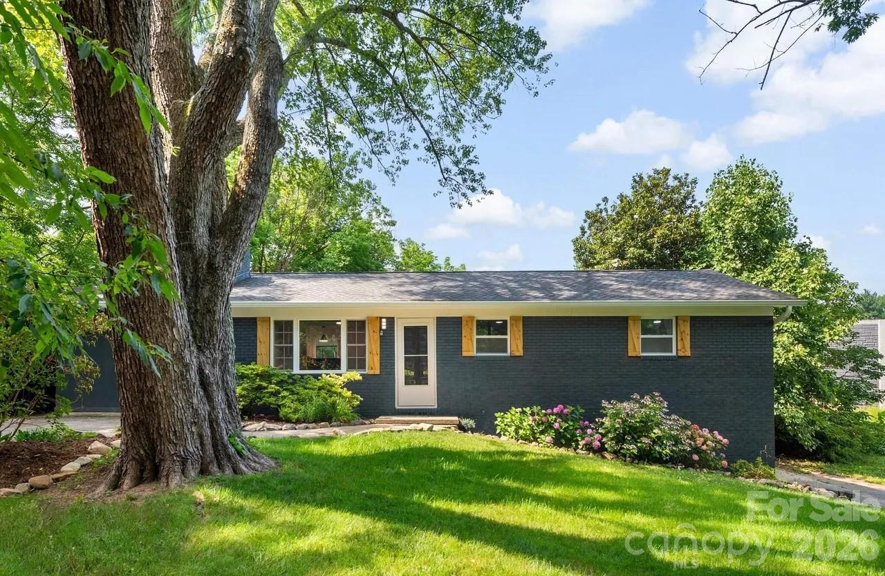 28 Pine Lane — Asheville