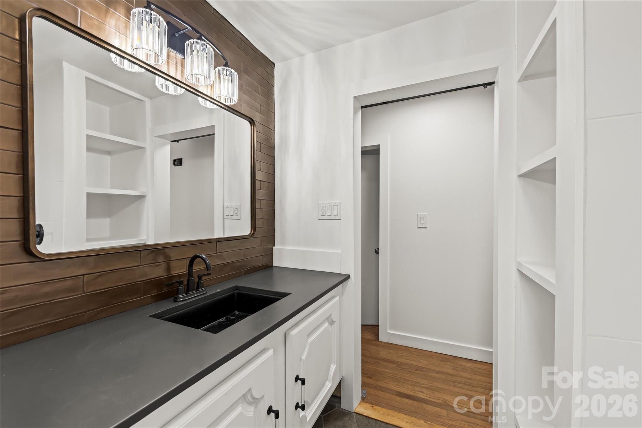 28 Pine Lane — Asheville