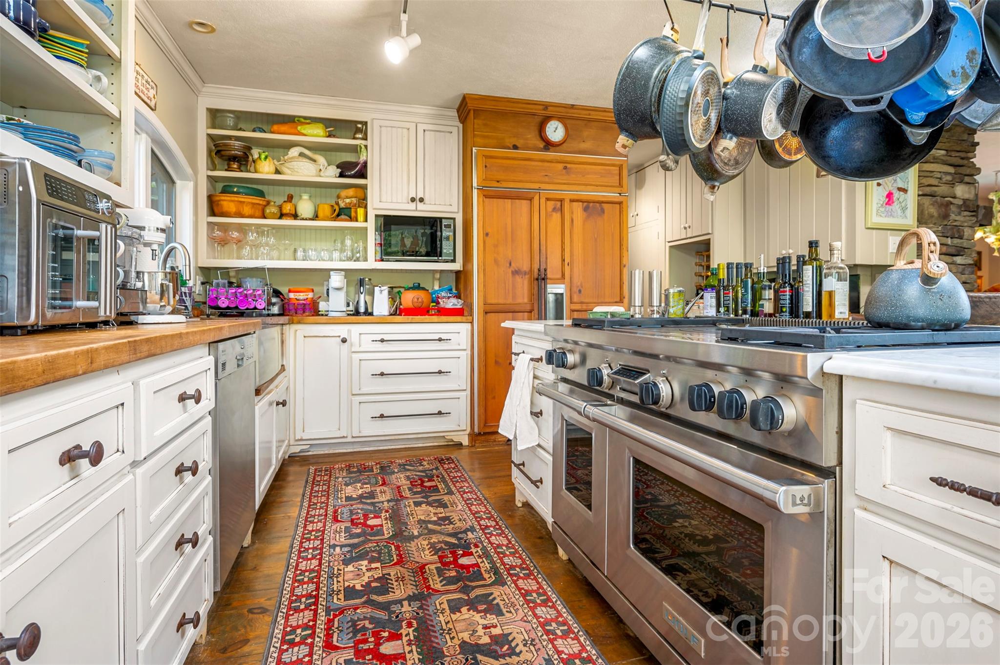 936 Golden Road — Tryon