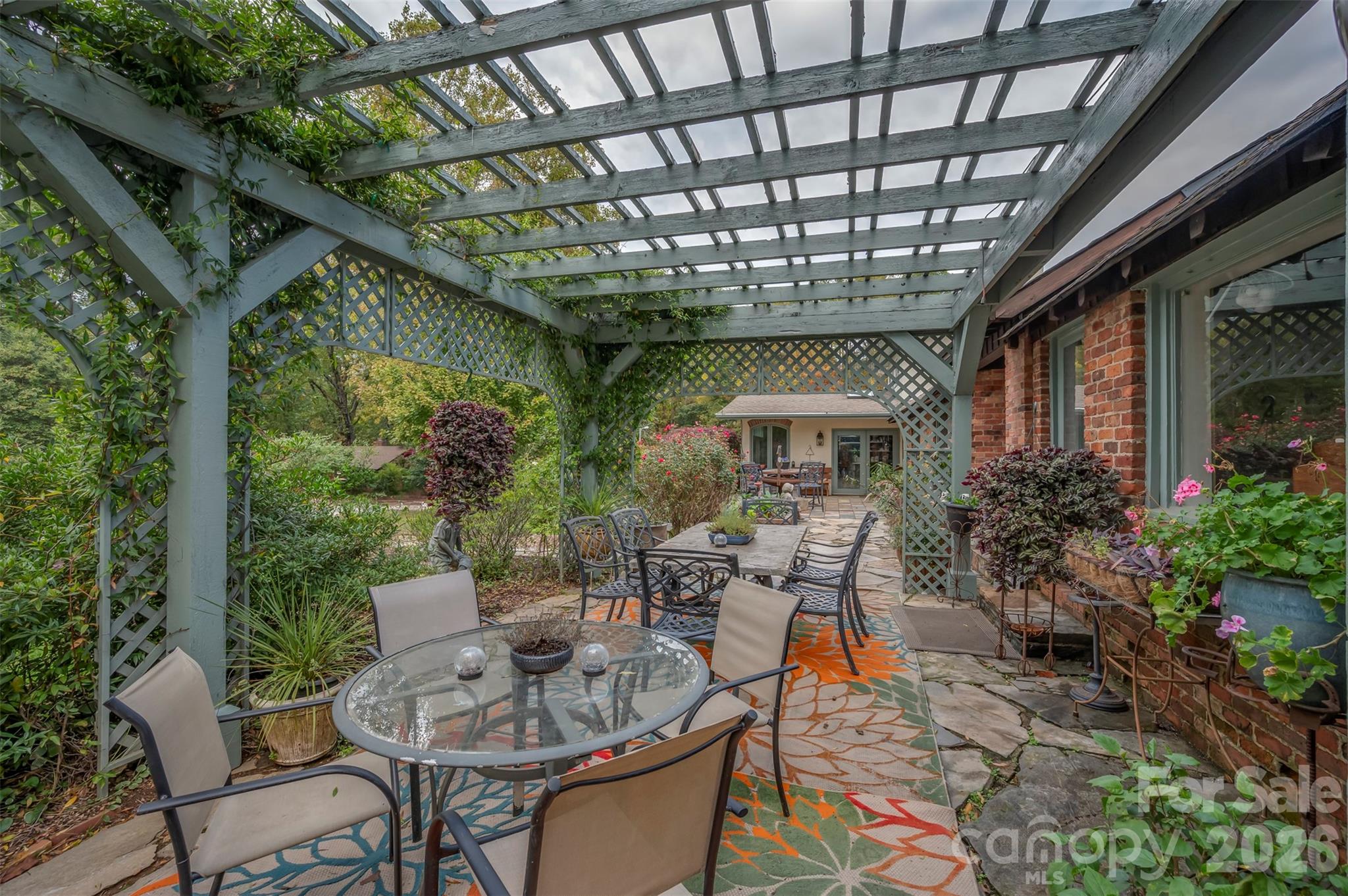 936 Golden Road — Tryon