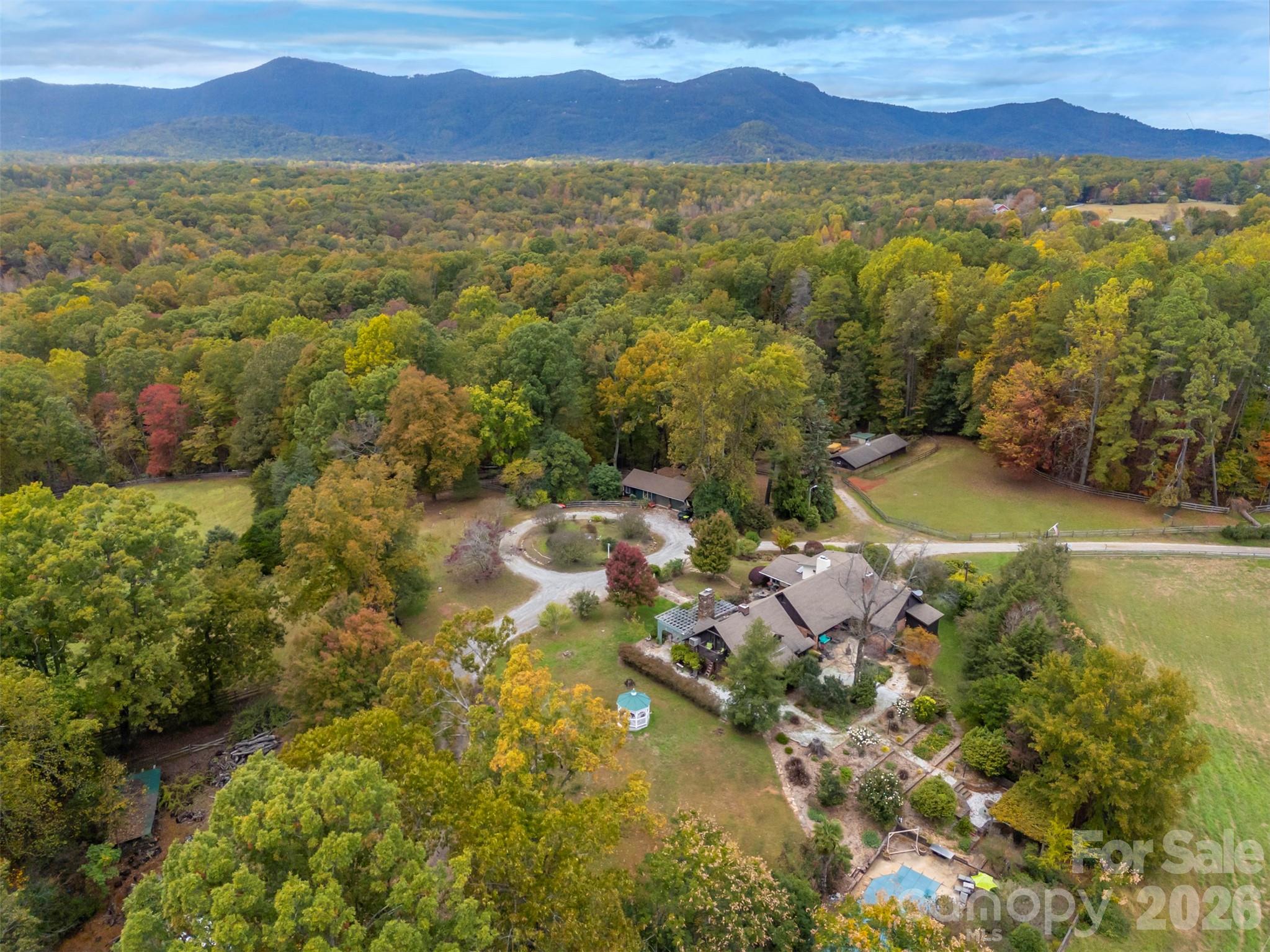 936 Golden Road — Tryon