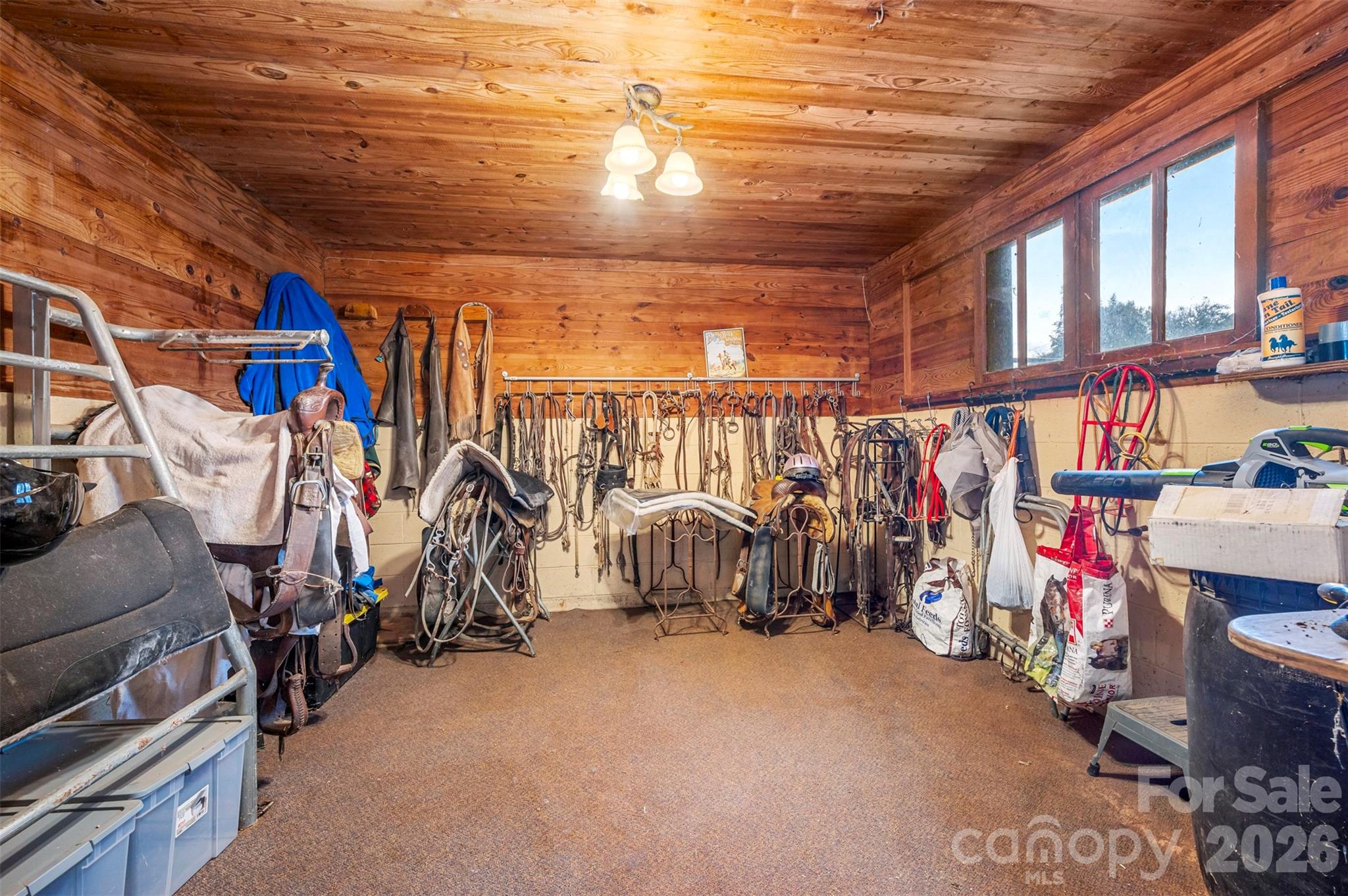 936 Golden Road — Tryon