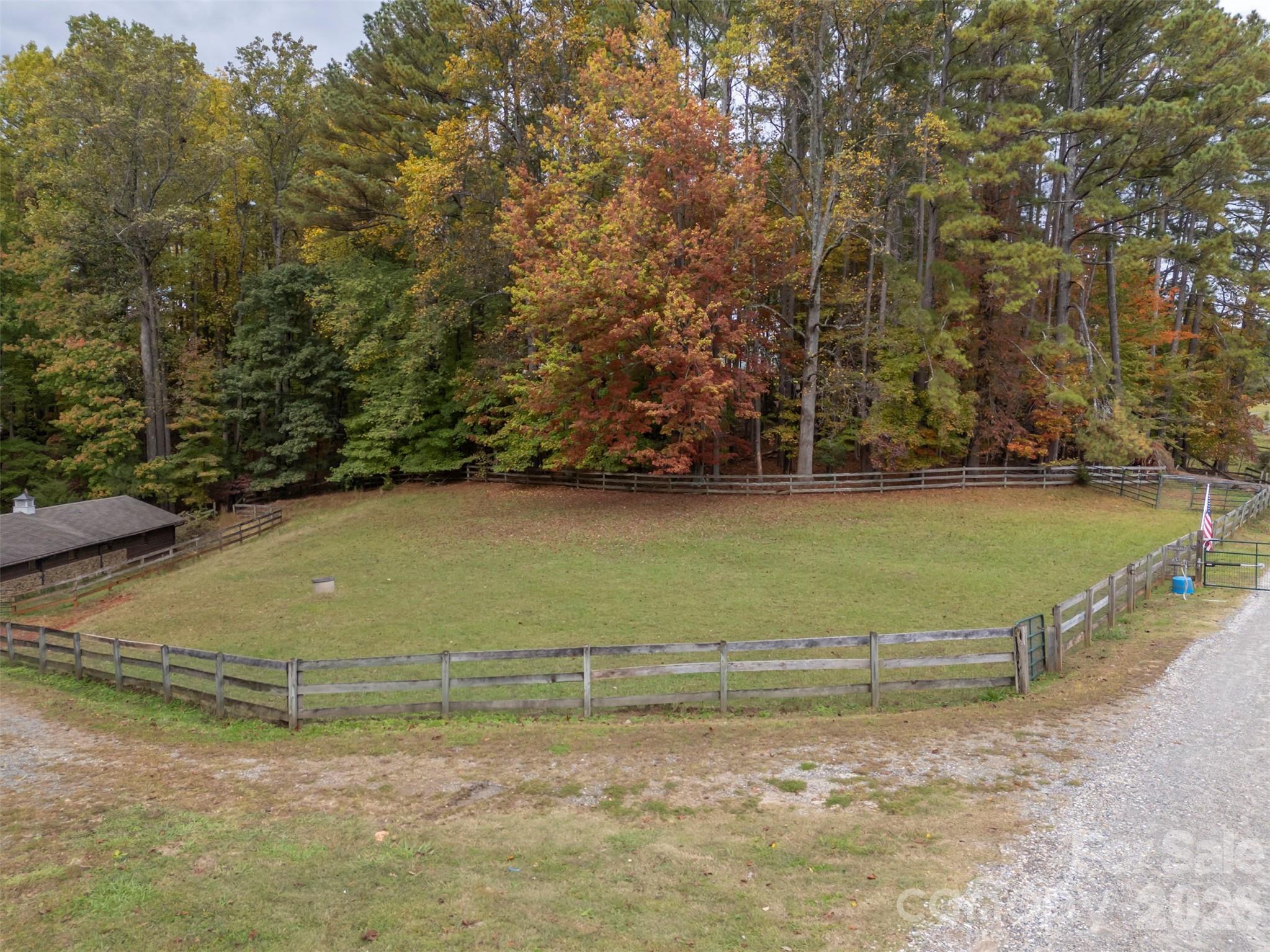 936 Golden Road — Tryon