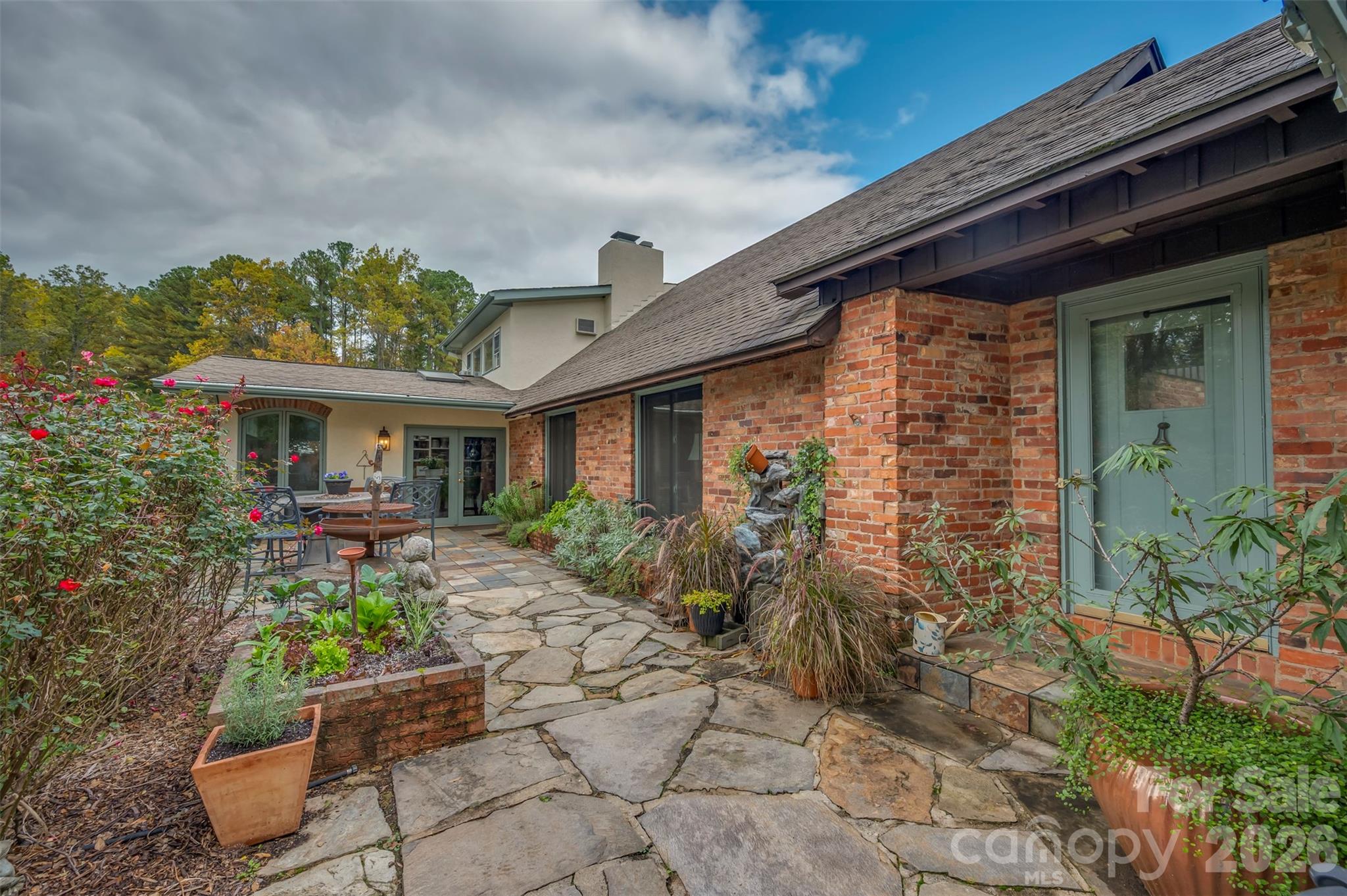 936 Golden Road — Tryon