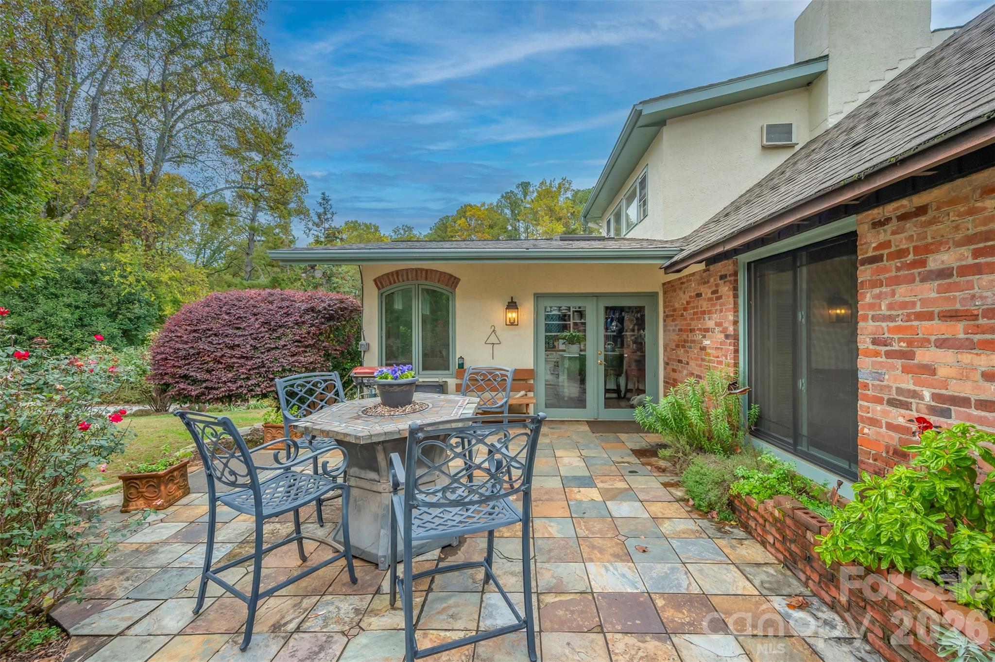 936 Golden Road — Tryon