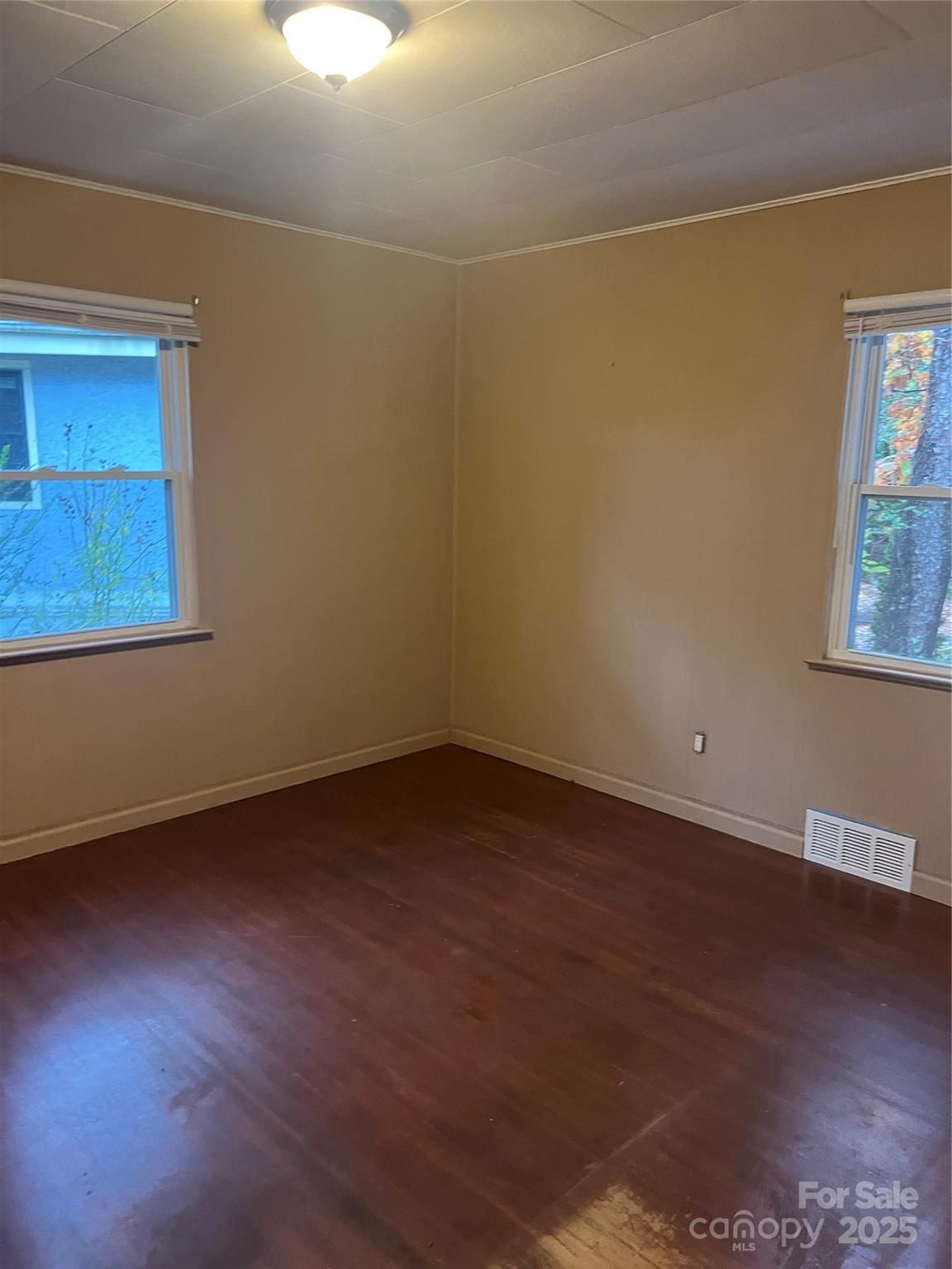 243 Governors View — Asheville