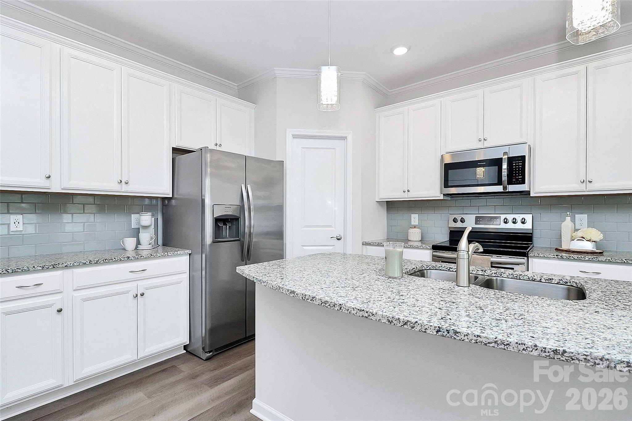 769 River Park Road — Belmont