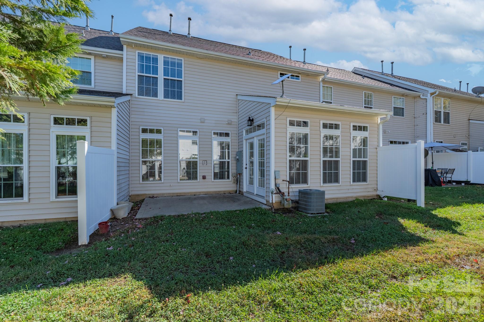 115 Autumn Falls Drive #34 — Lake Wylie